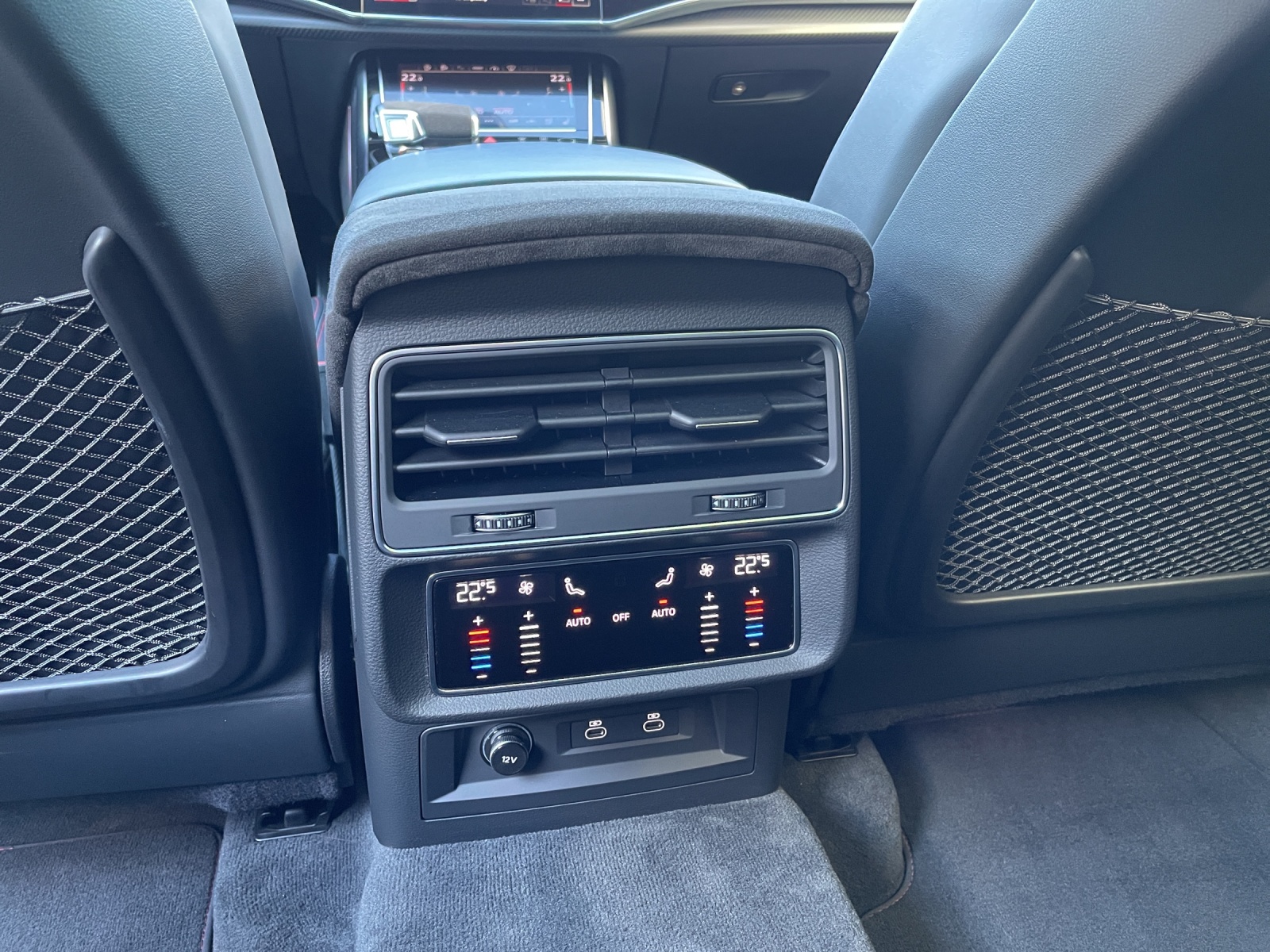 AUDI RSQ8 quattro-image-17