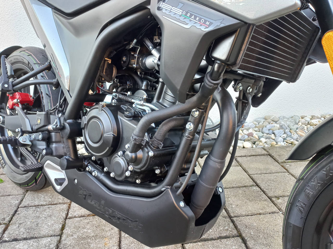 MALAGUTI Drakon 125 ABS-image-6