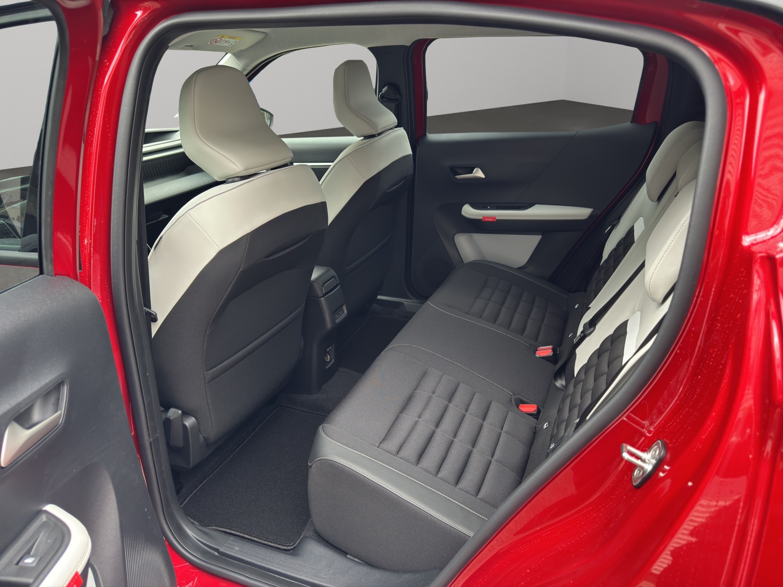 CITROEN e-C3 Aircross 44kWh Max-image-4