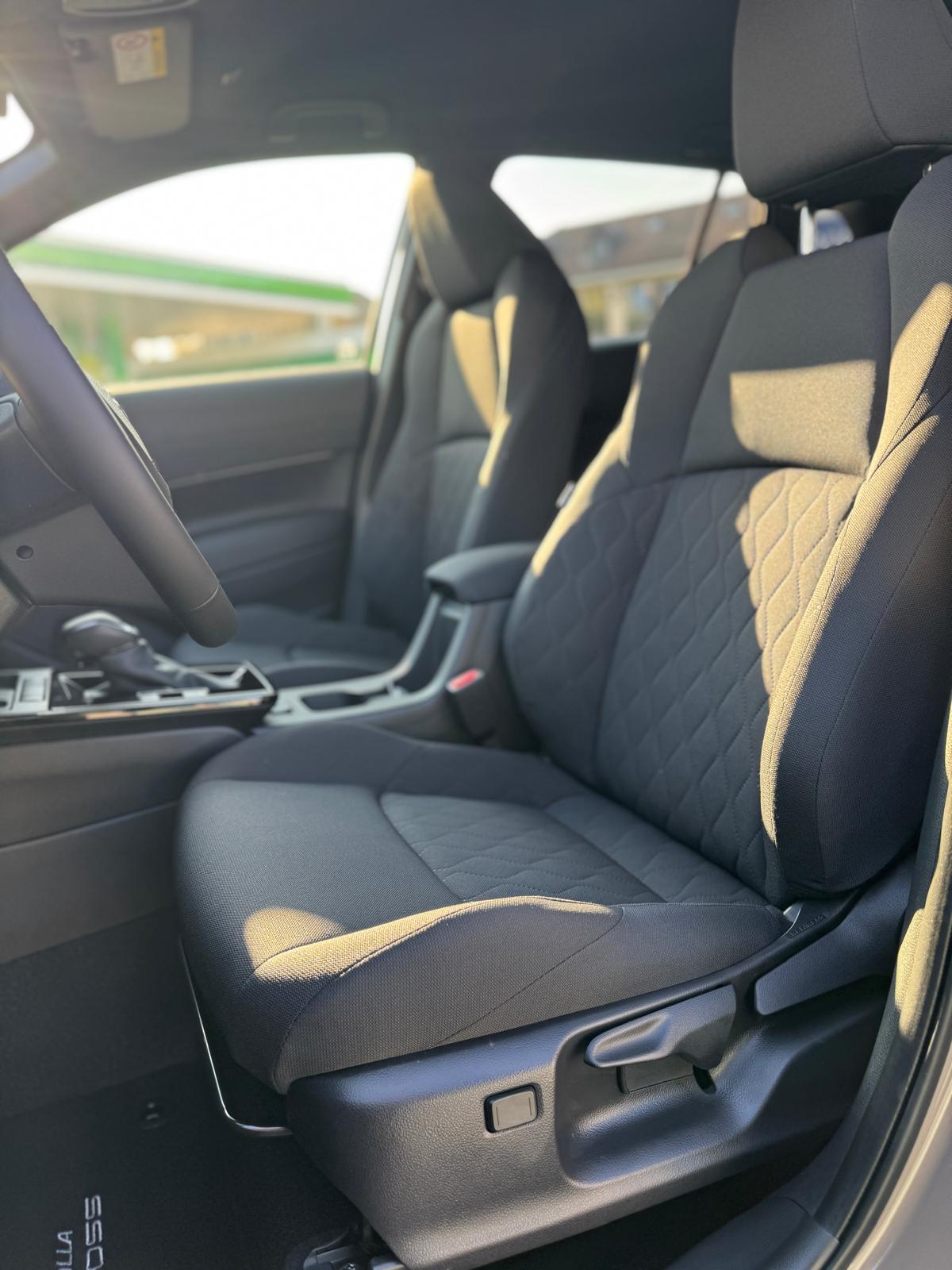 TOYOTA Corolla Cross 1.8 Trend e-CVT-image-9
