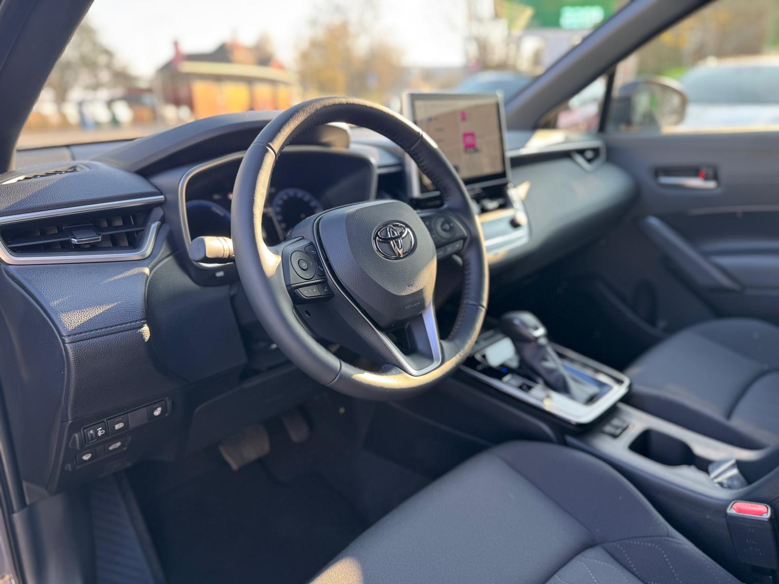 TOYOTA Corolla Cross 1.8 Trend e-CVT-image-8
