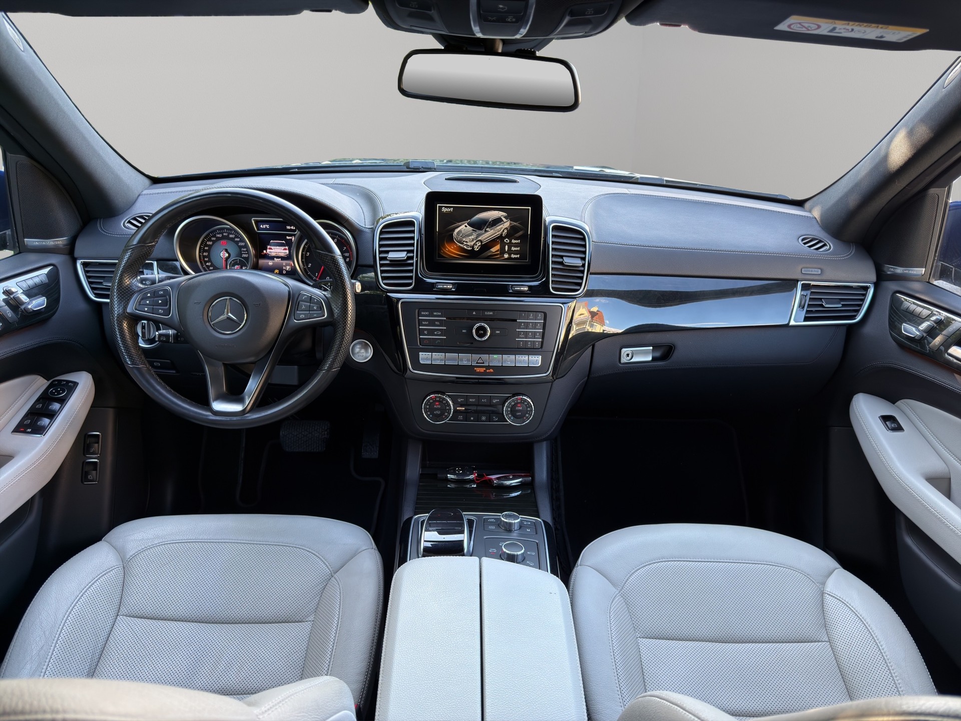 MERCEDES-BENZ GLE 500 Executive 4Matic 9G-Tronic-image-13