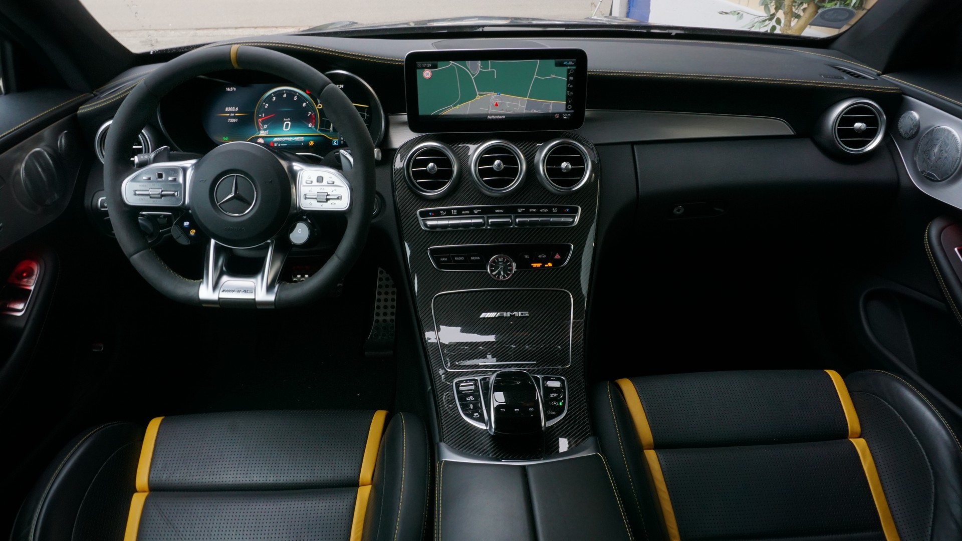 MERCEDES-BENZ C 63 S AMG 9G-tronic-image-12