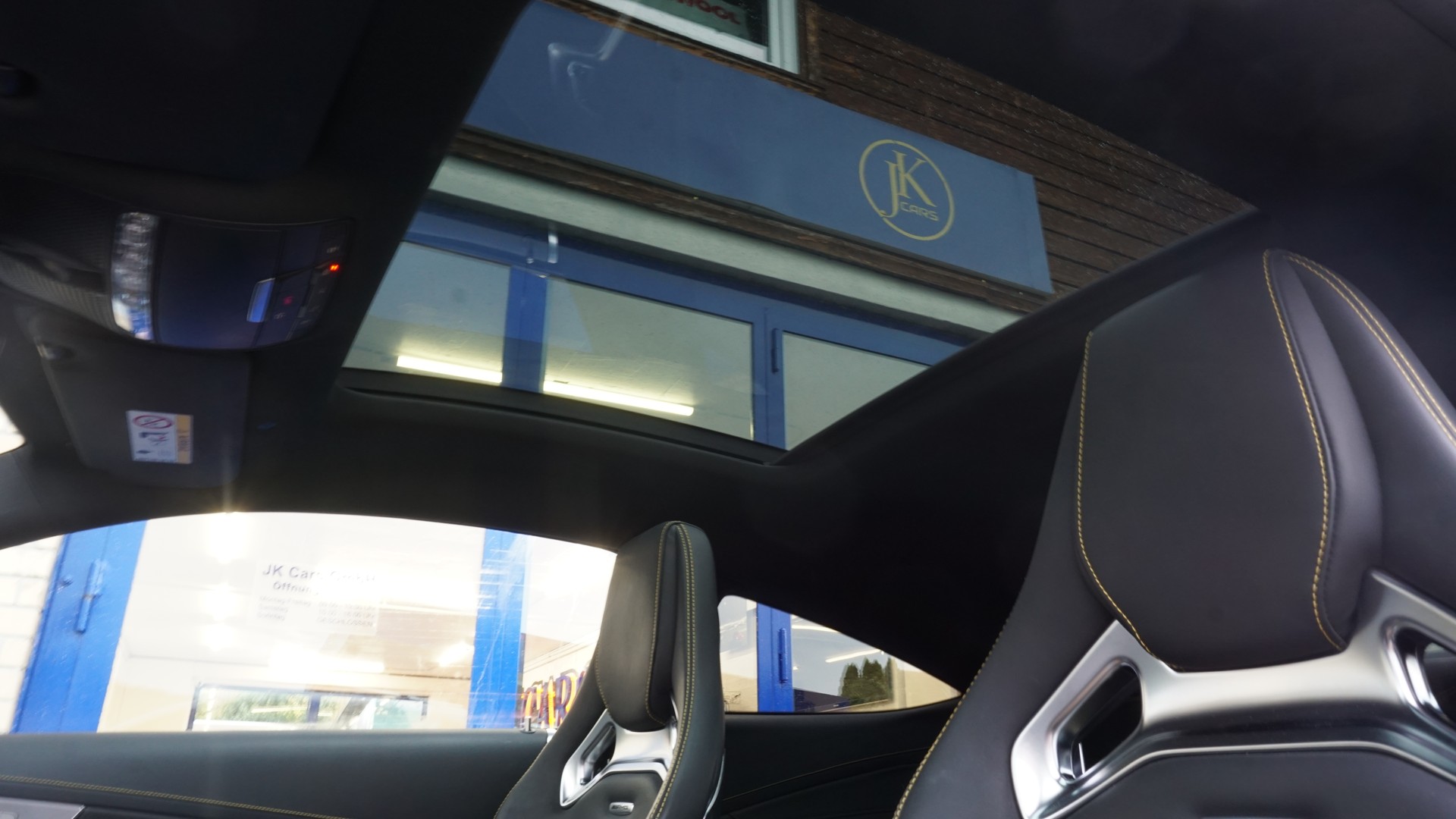 MERCEDES-BENZ C 63 S AMG 9G-tronic-image-22