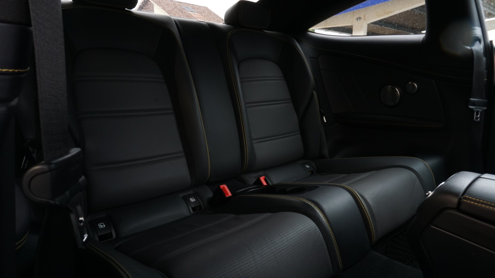 MERCEDES-BENZ C 63 S AMG 9G-tronic-image-17