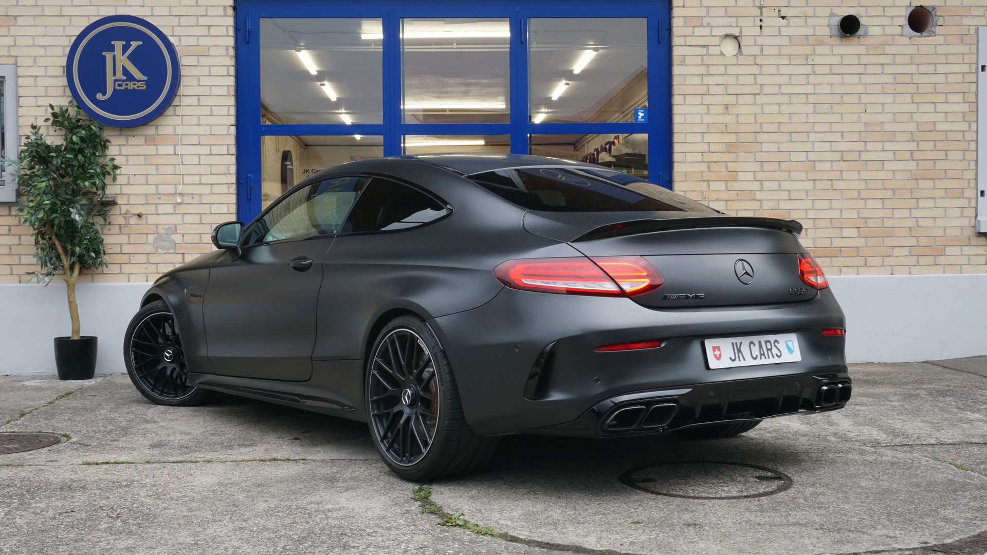 MERCEDES-BENZ C 63 S AMG 9G-tronic-image-7