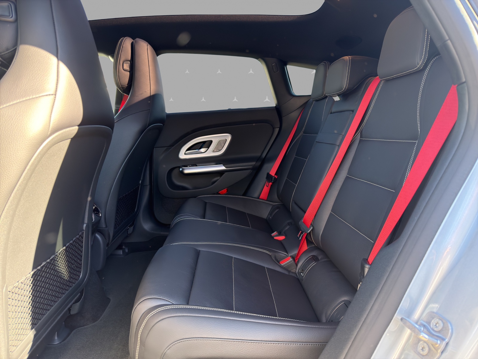 MERCEDES-BENZ CLA Shooting Brake 350 4Matic 85 kWh EQ-image-12