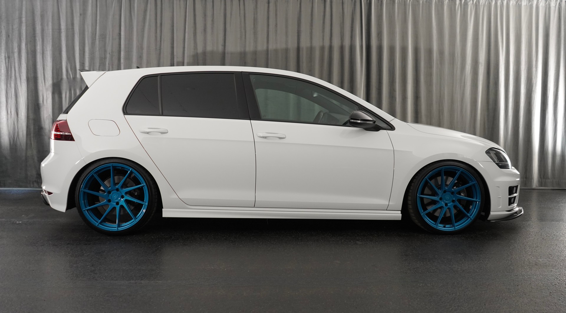 VW Golf 2.0 TSI R 4Motion DSG-image-4