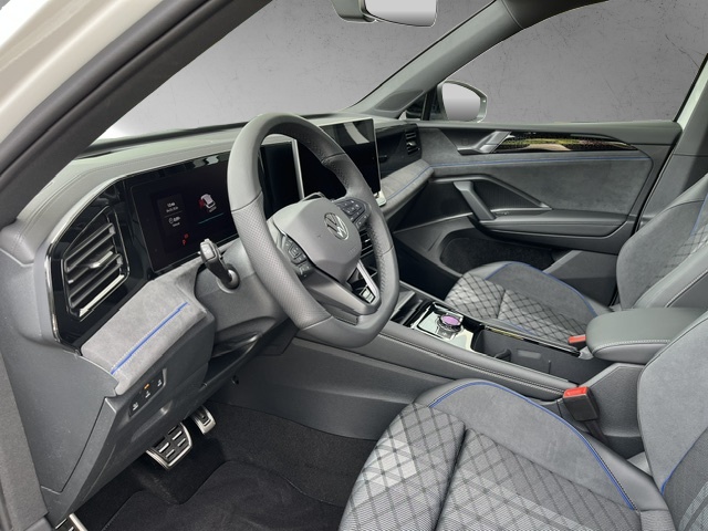 VW Tiguan 2.0 TDI SCR R-Line 4Motion DSG-showroom-element-3