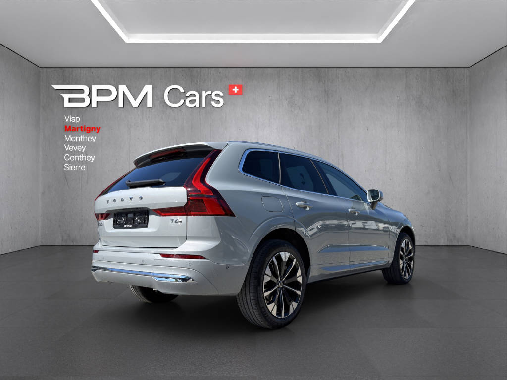 VOLVO XC60 2.0 T6 TE Ultra Bright eAWD-showroom-element-3
