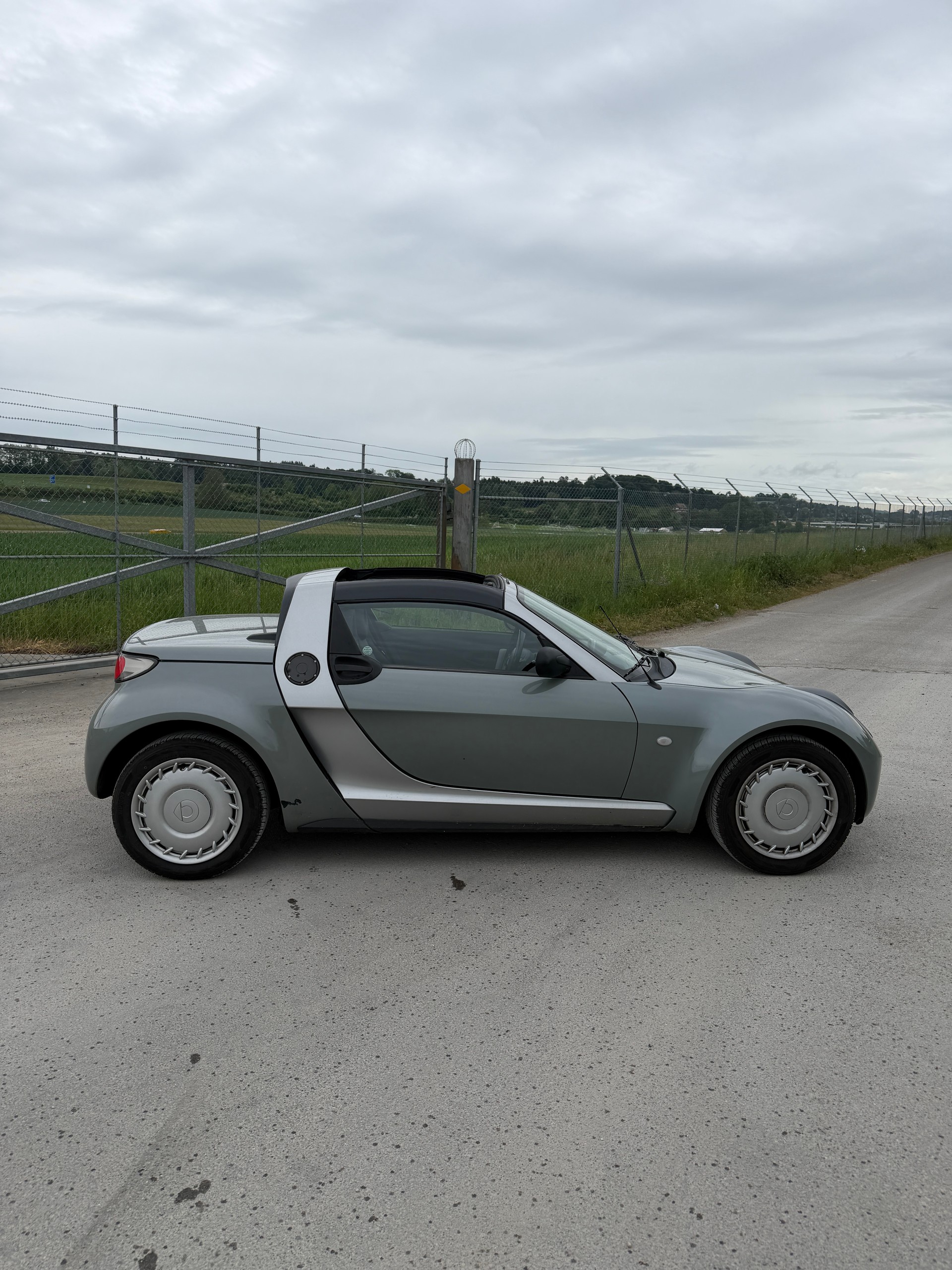 SMART roadster-image-6