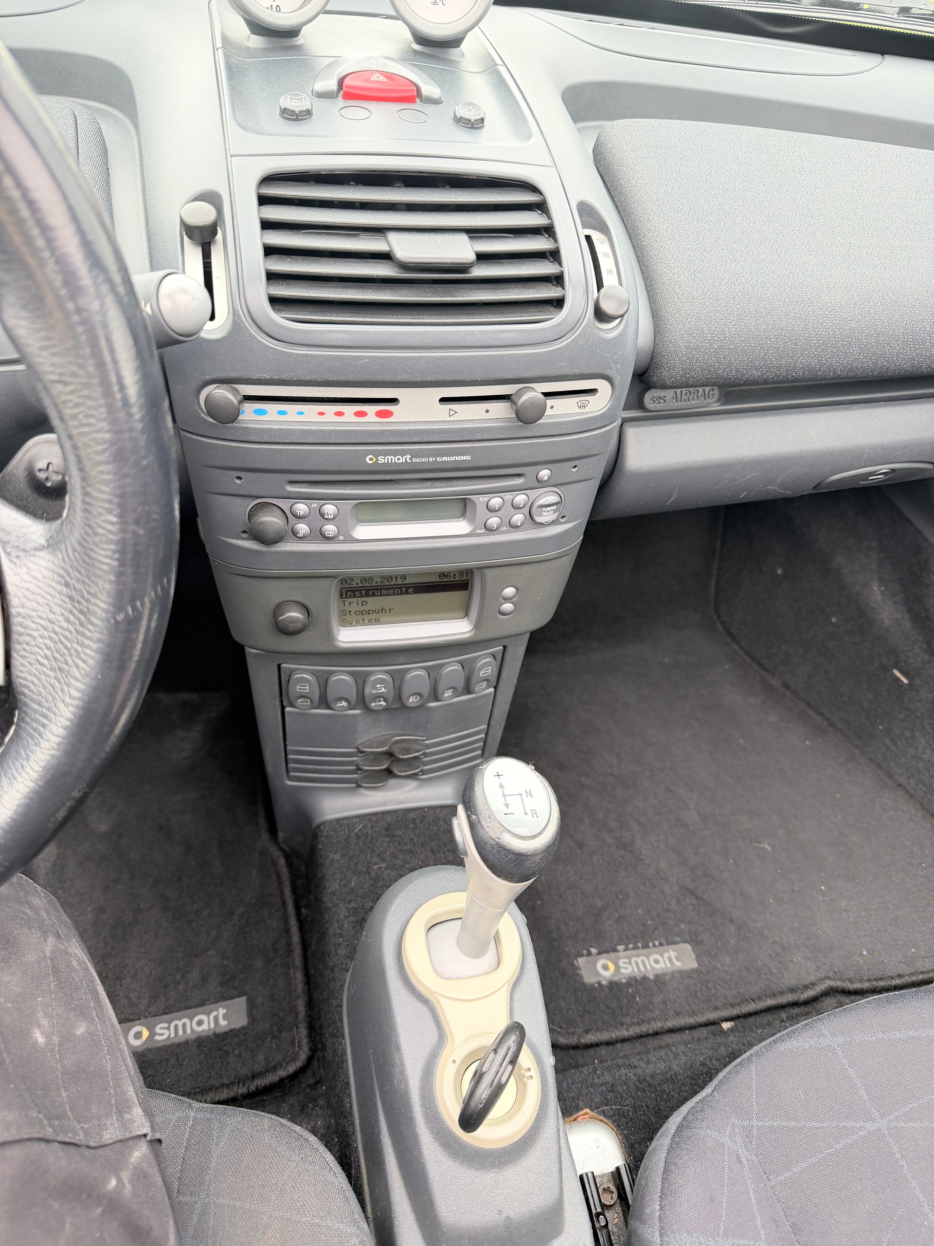 SMART roadster-image-9