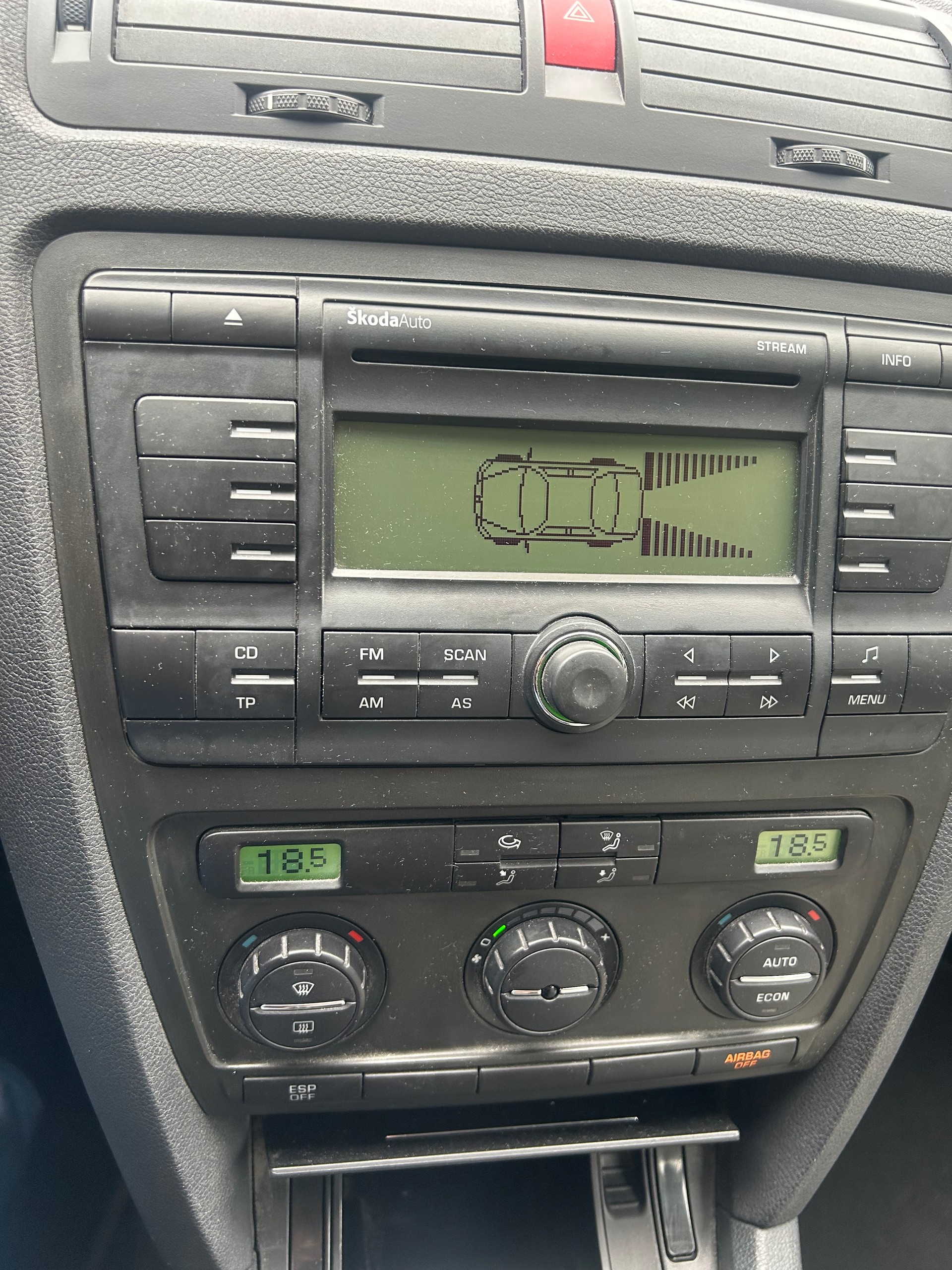 SKODA Octavia 1.9 TDI Adventure 4x4-image-7