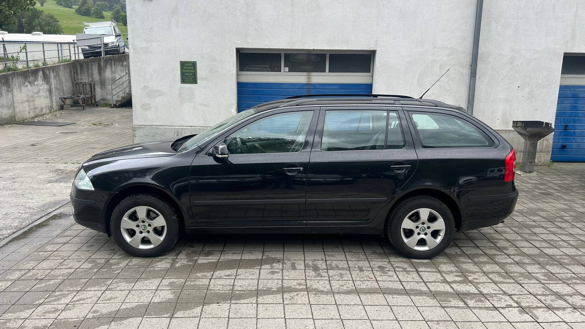 SKODA Octavia 1.9 TDI Adventure 4x4-image-1