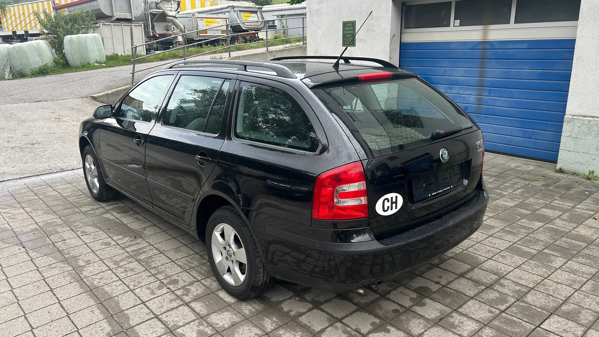 SKODA Octavia 1.9 TDI Adventure 4x4-image-2
