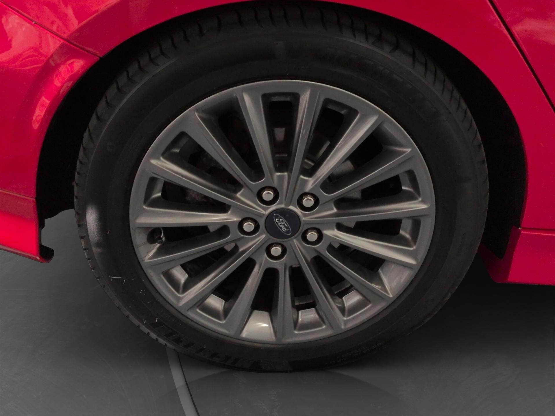 FORD Focus 1.0 SCTi ST Line-image-21