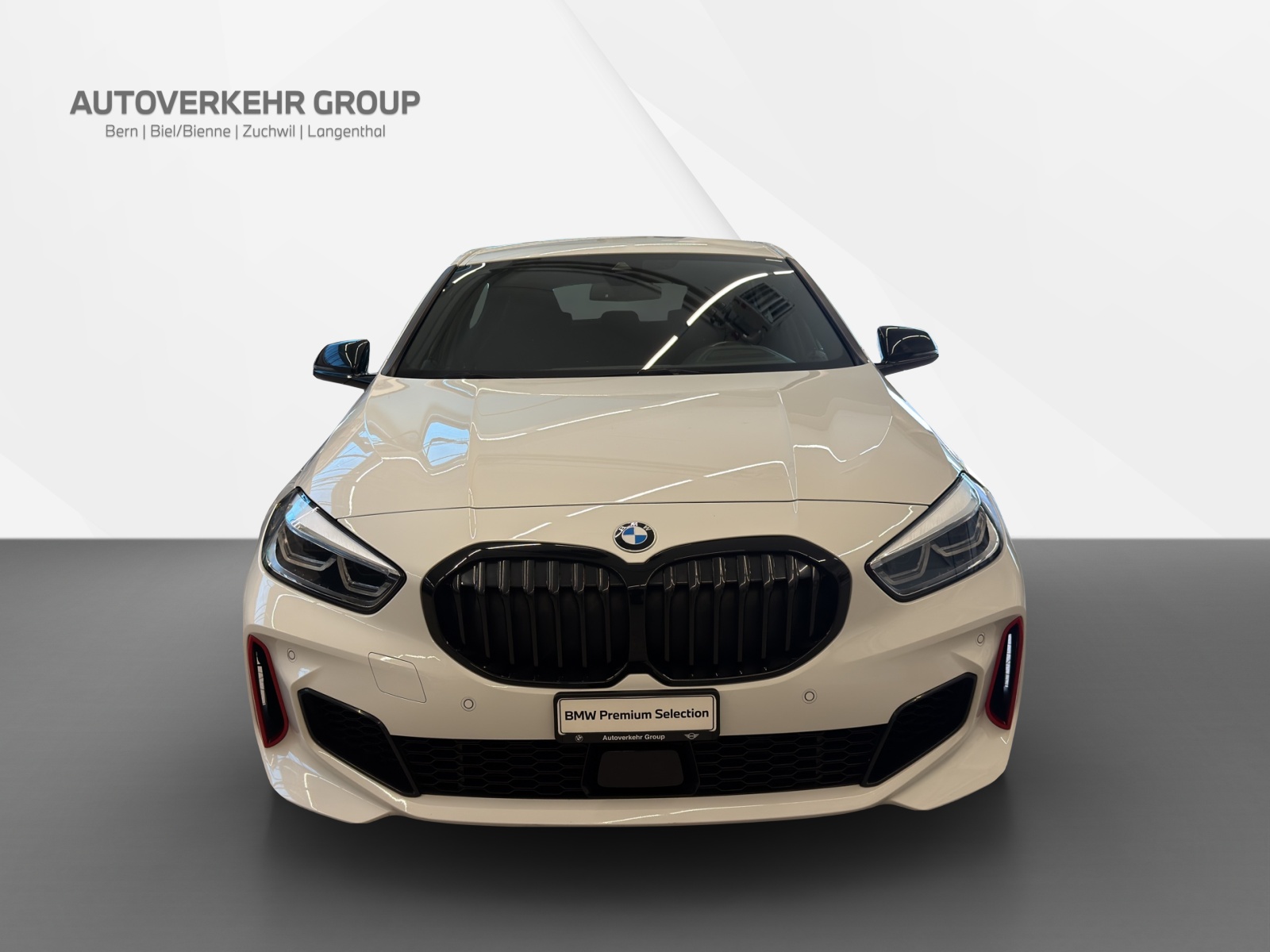 BMW 128ti Steptronic-showroom-element-1