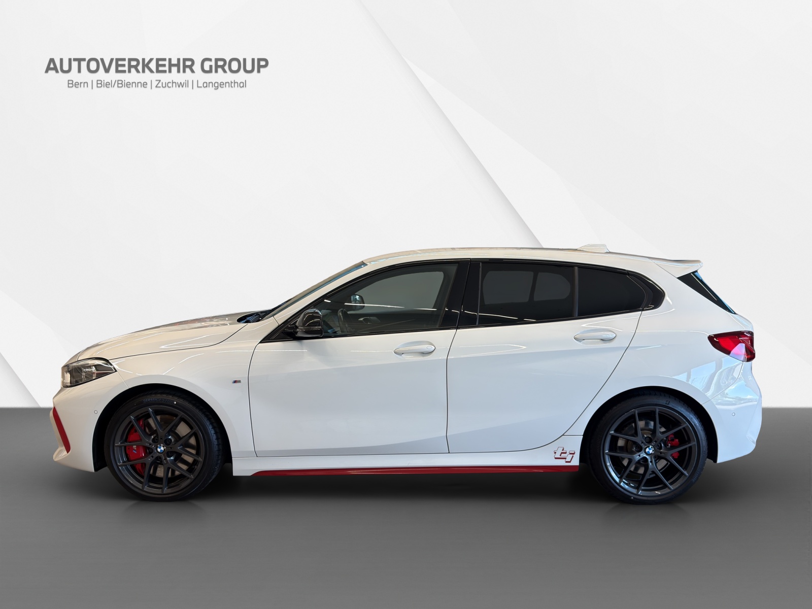BMW 128ti Steptronic-showroom-element-2