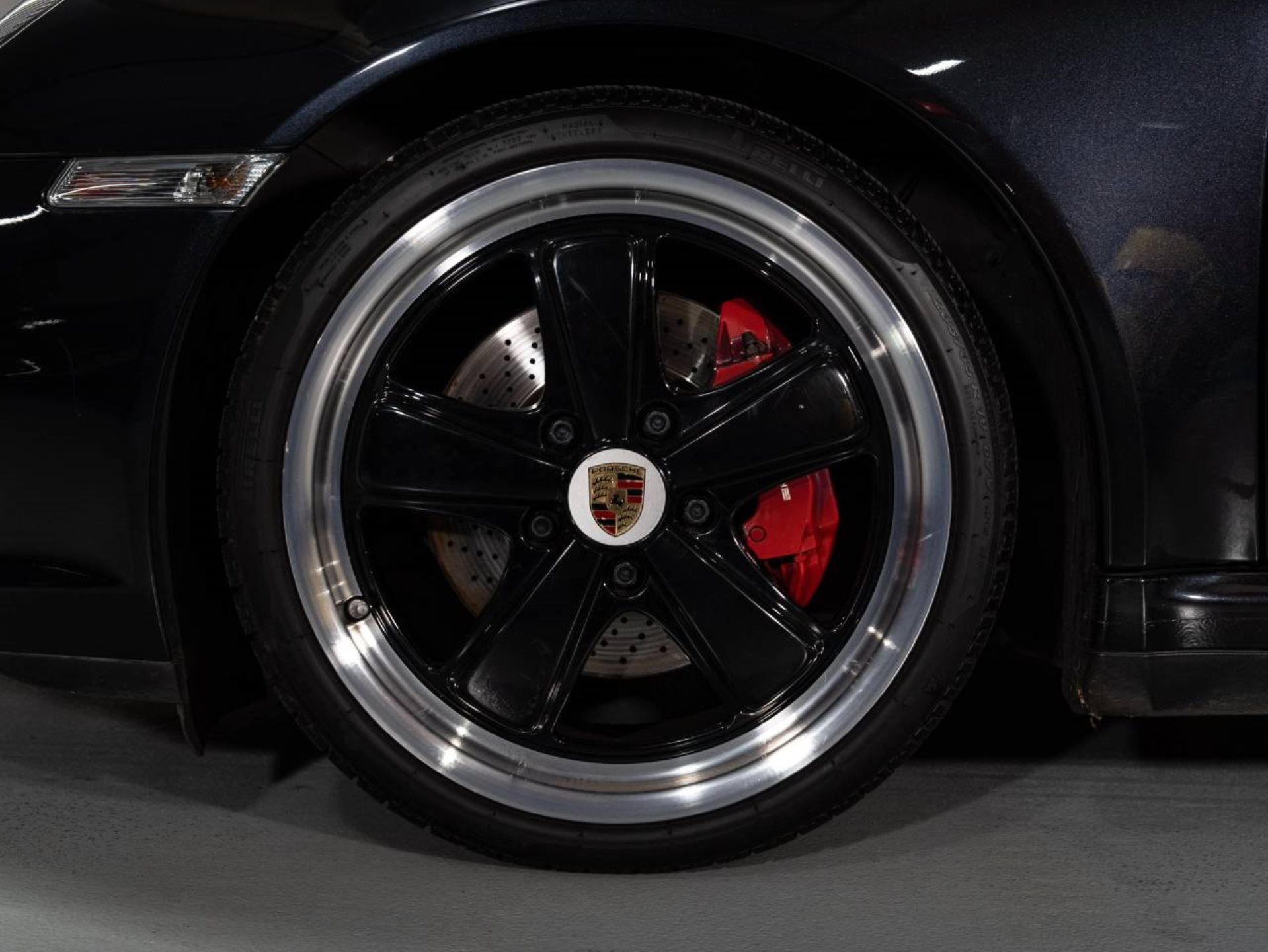 PORSCHE 911 Carrera 4S Coupé-image-19