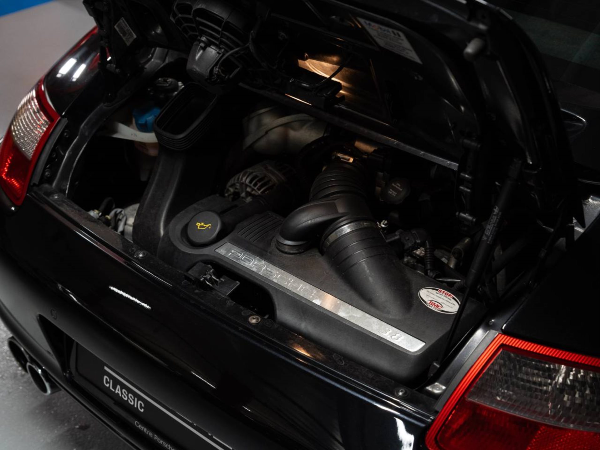 PORSCHE 911 Carrera 4S Coupé-image-25