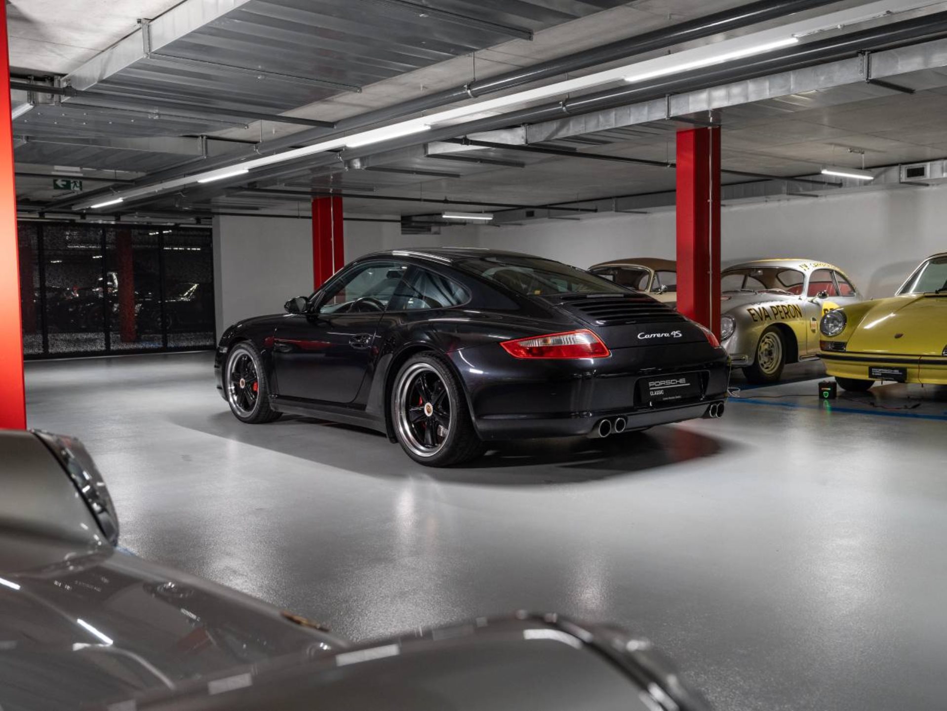 PORSCHE 911 Carrera 4S Coupé-showroom-element-2