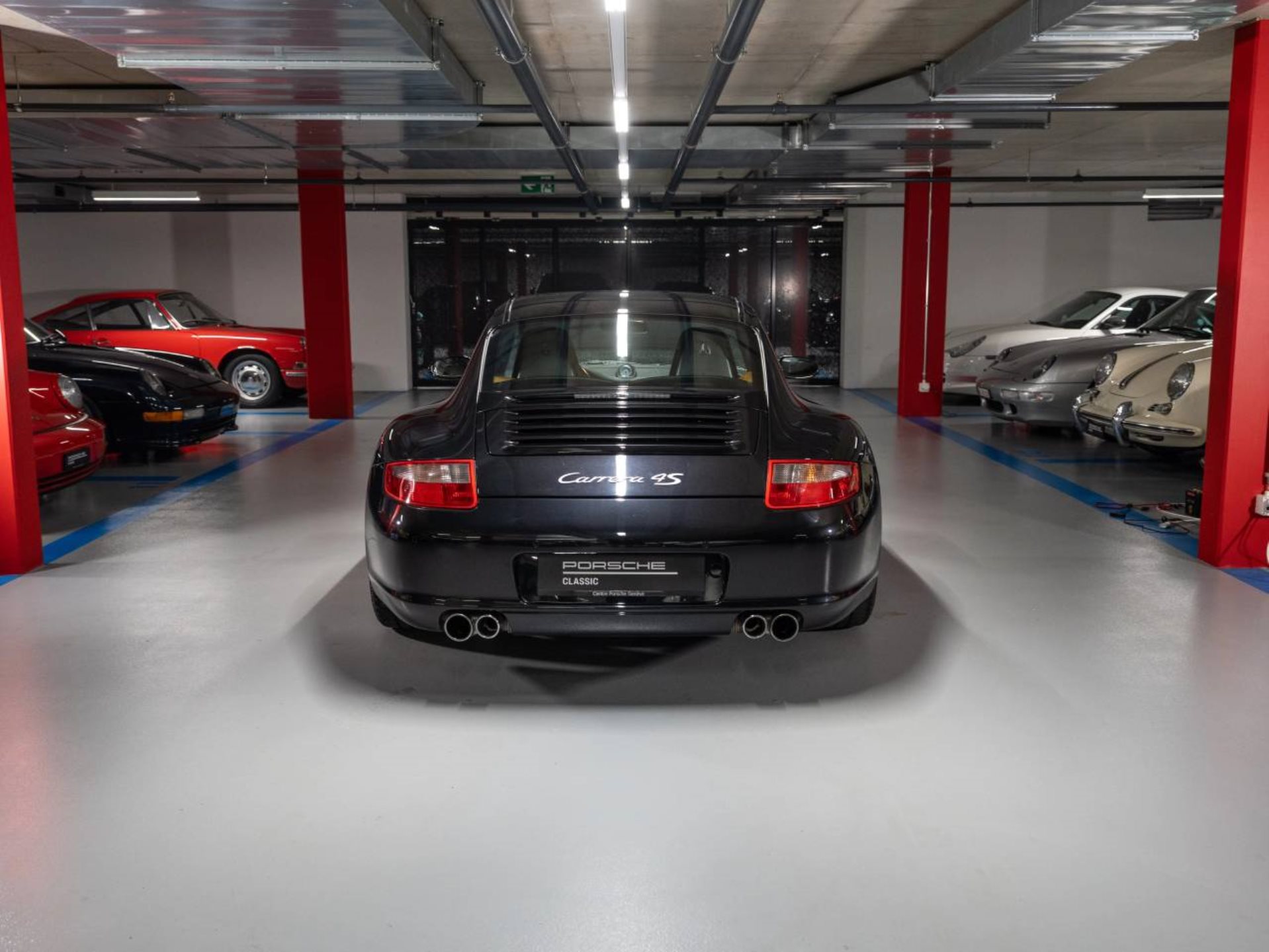 PORSCHE 911 Carrera 4S Coupé-image-6