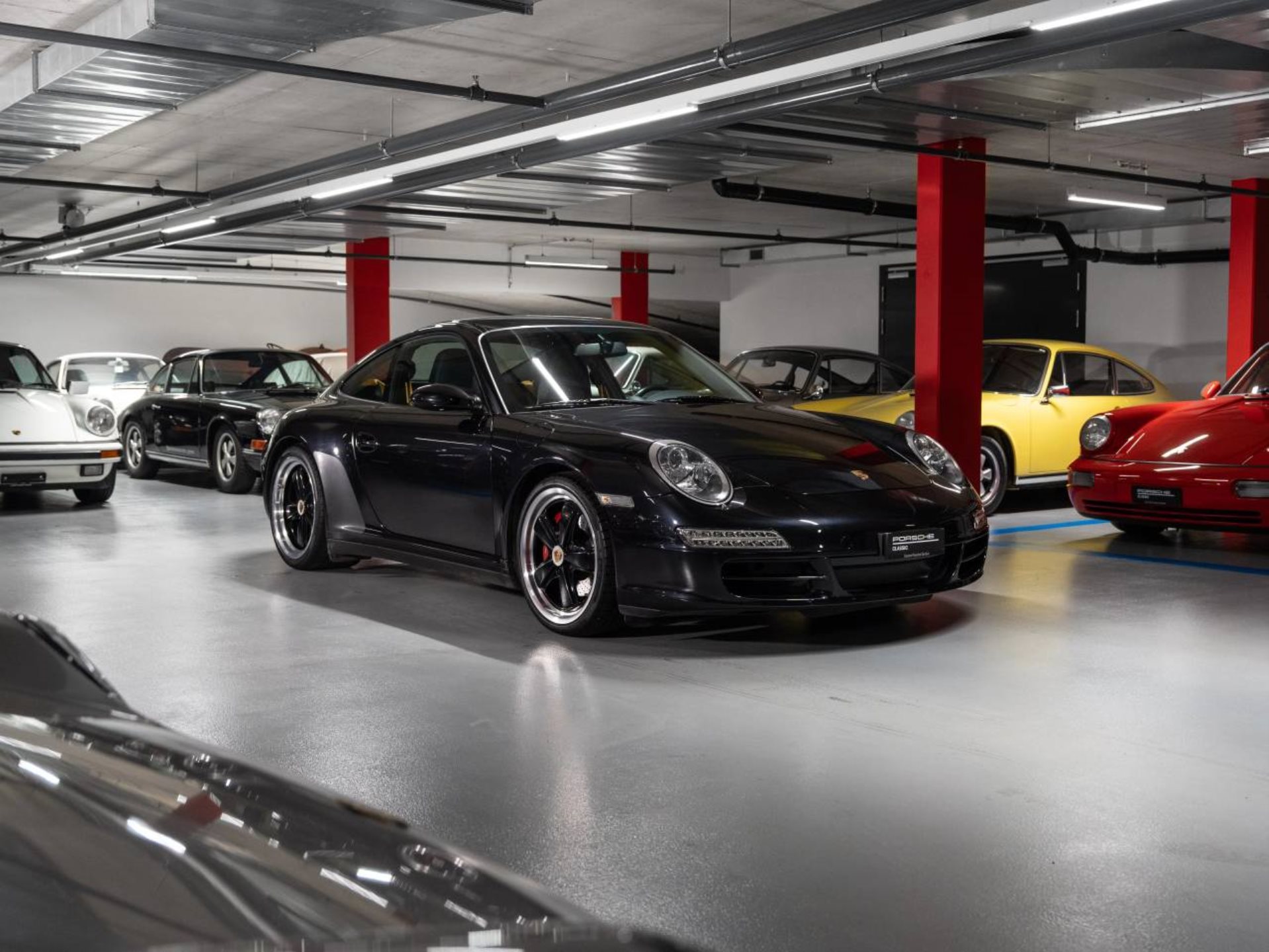 PORSCHE 911 Carrera 4S Coupé-image-5