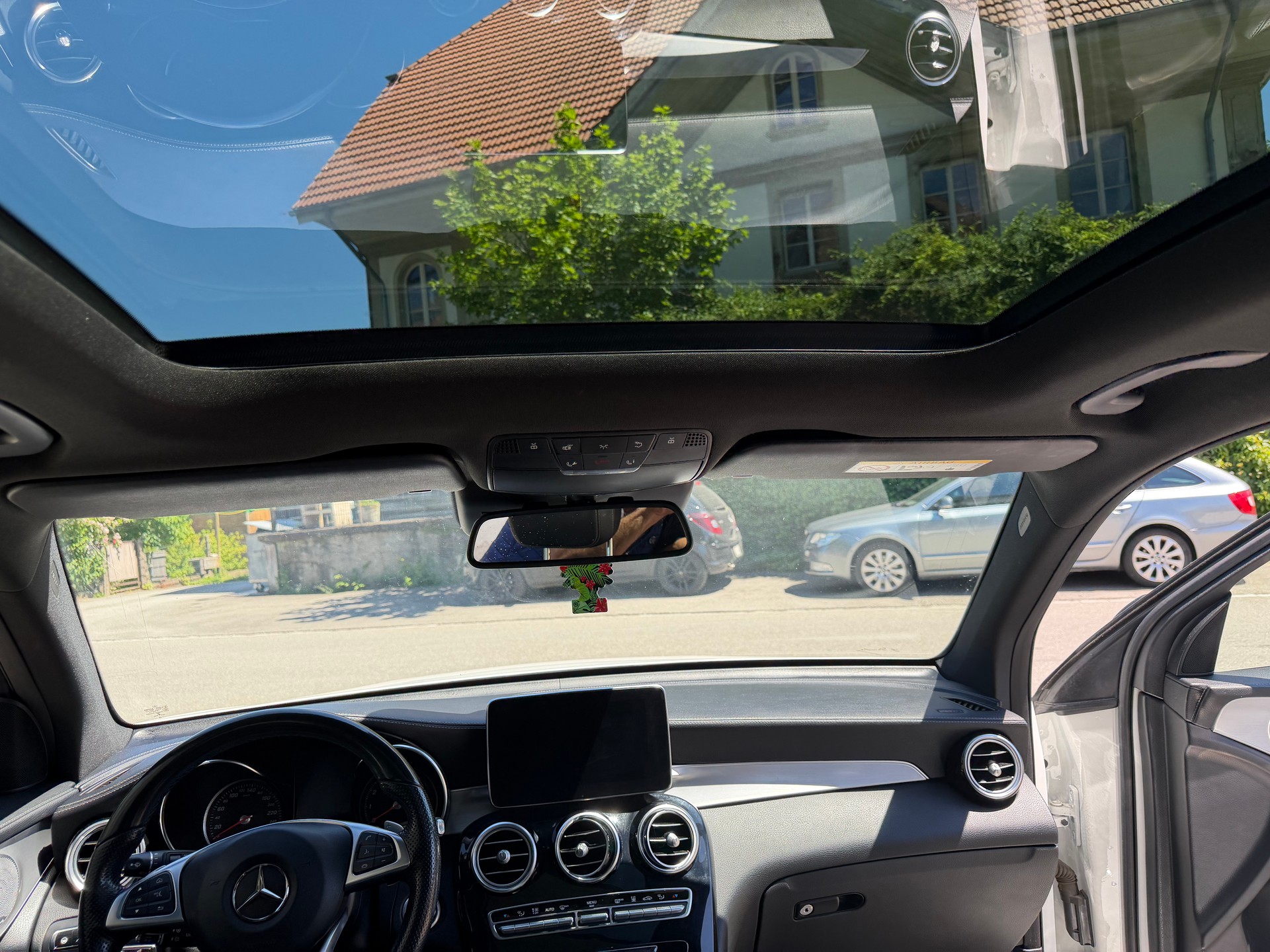 MERCEDES-BENZ GLC 350 e Exclusive 4Matic 7G-Tronic-image-11