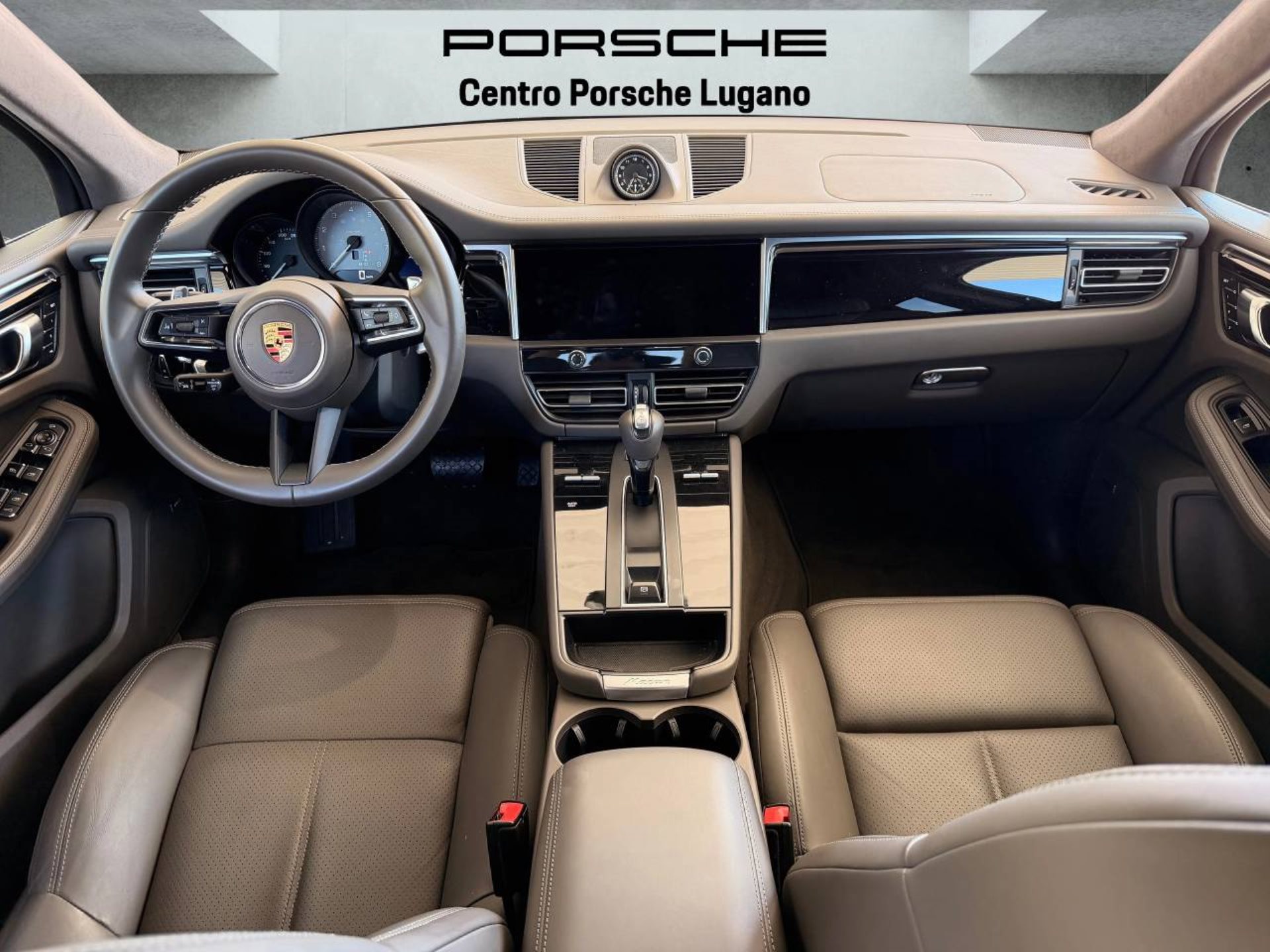 PORSCHE Macan S-image-15