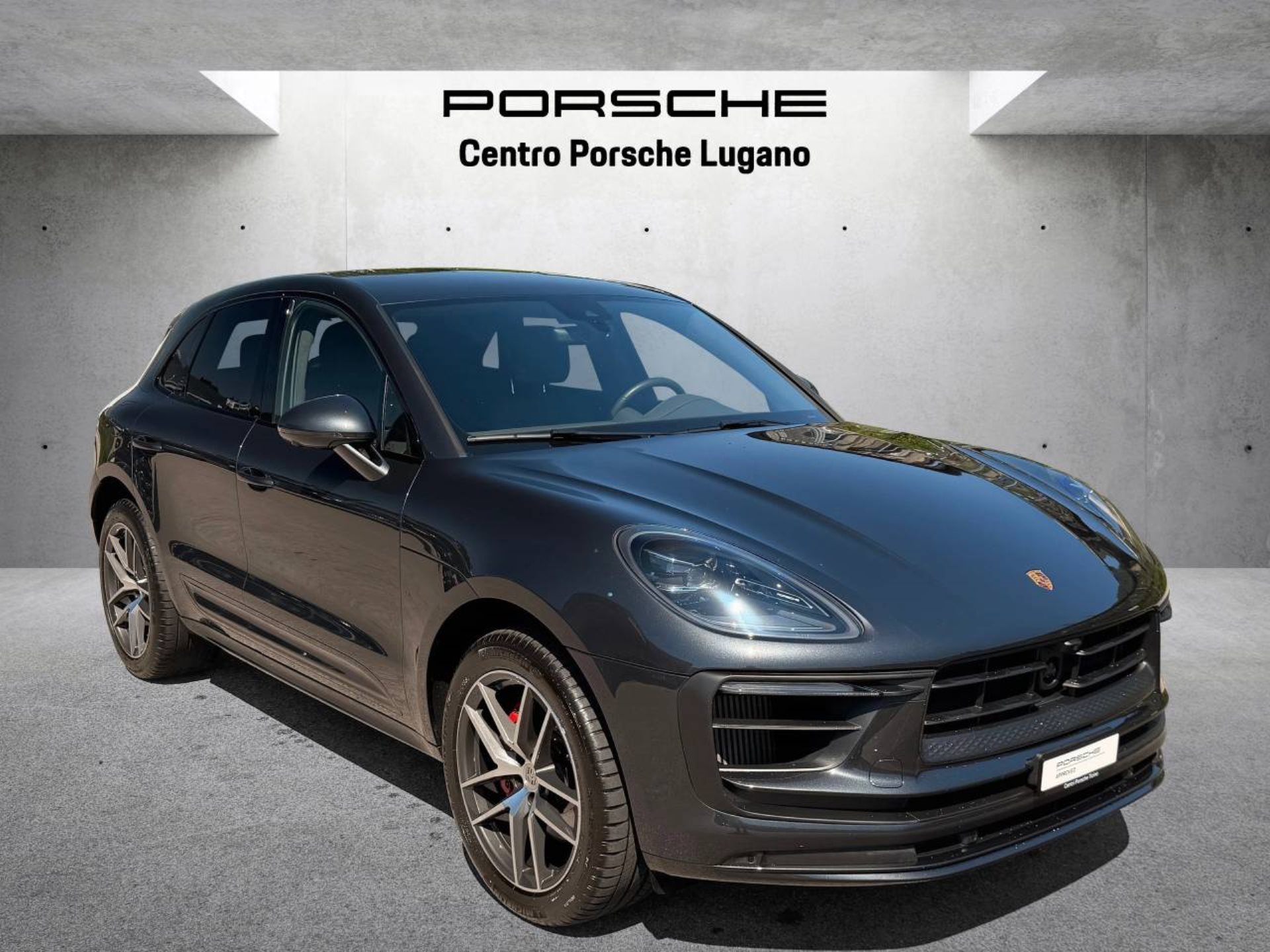 PORSCHE Macan S-image-5