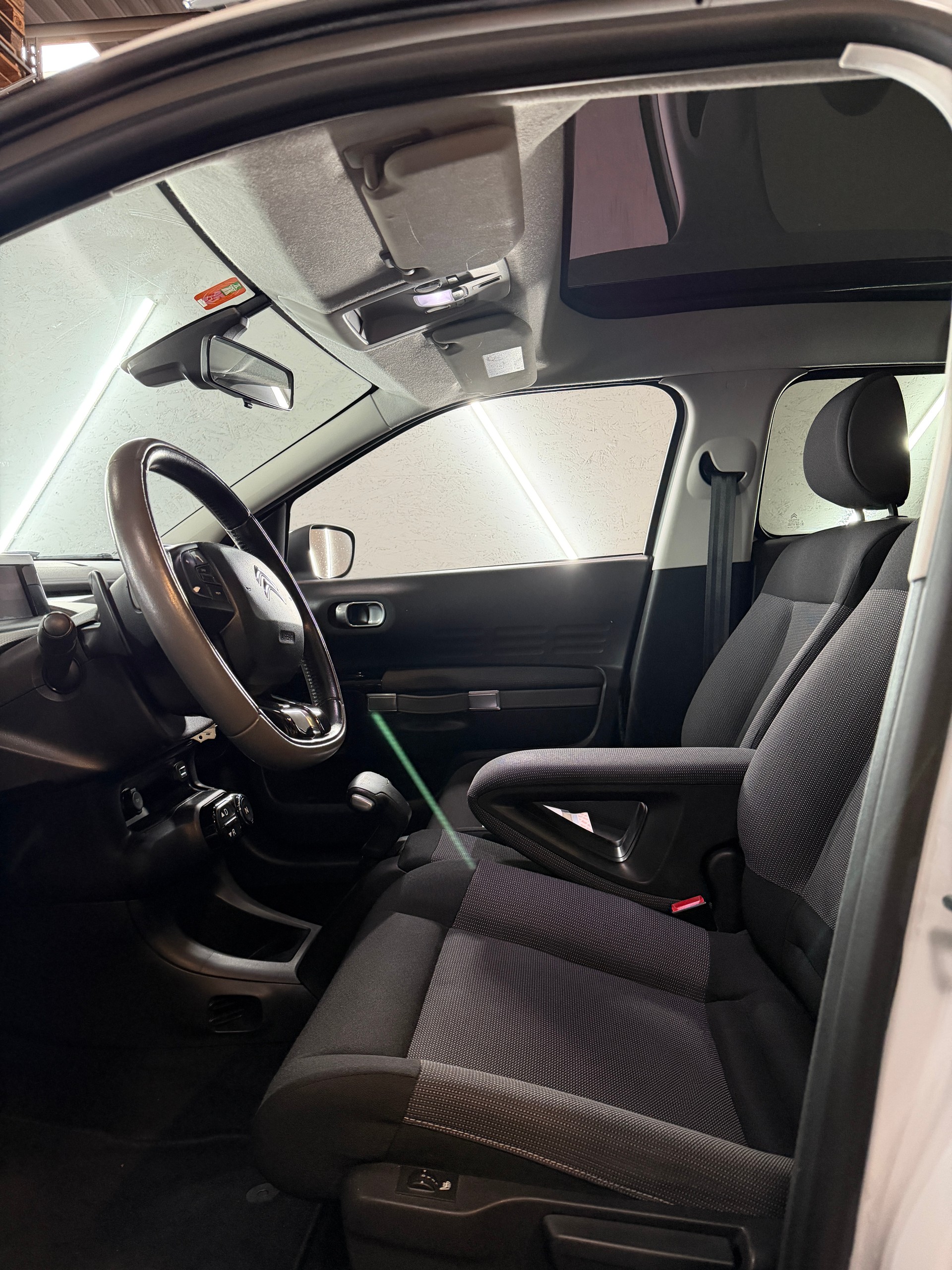 CITROEN C4 Cactus 1.6 e-HDi Shine Edition ETG6-image-12