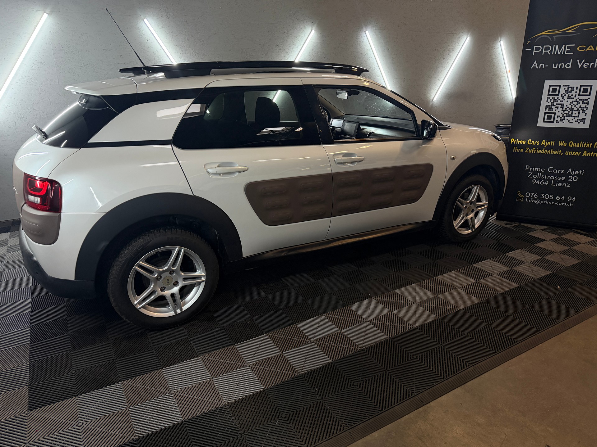 CITROEN C4 Cactus 1.6 e-HDi Shine Edition ETG6-showroom-element-3