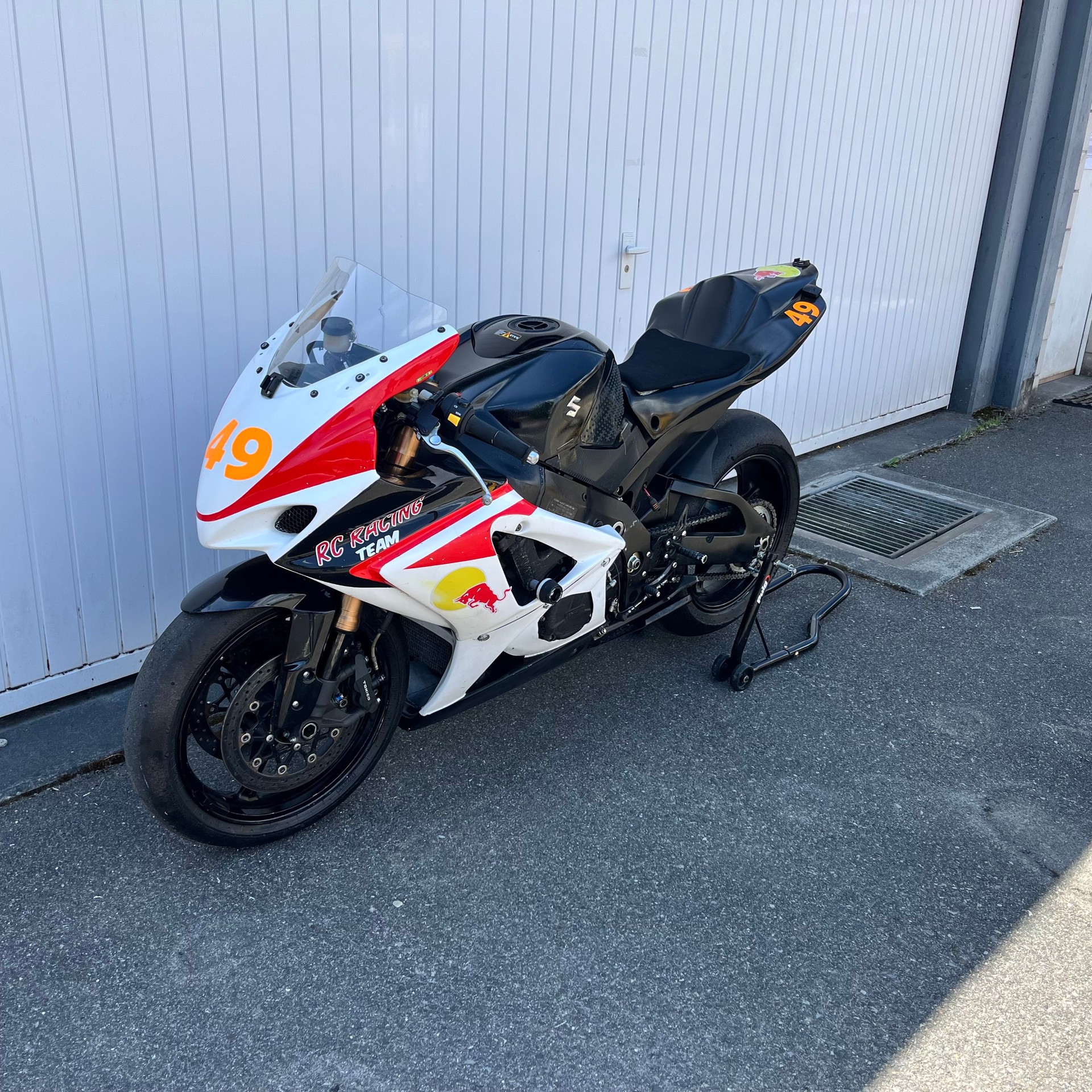 SUZUKI GSX-R 1000 K8-image-0