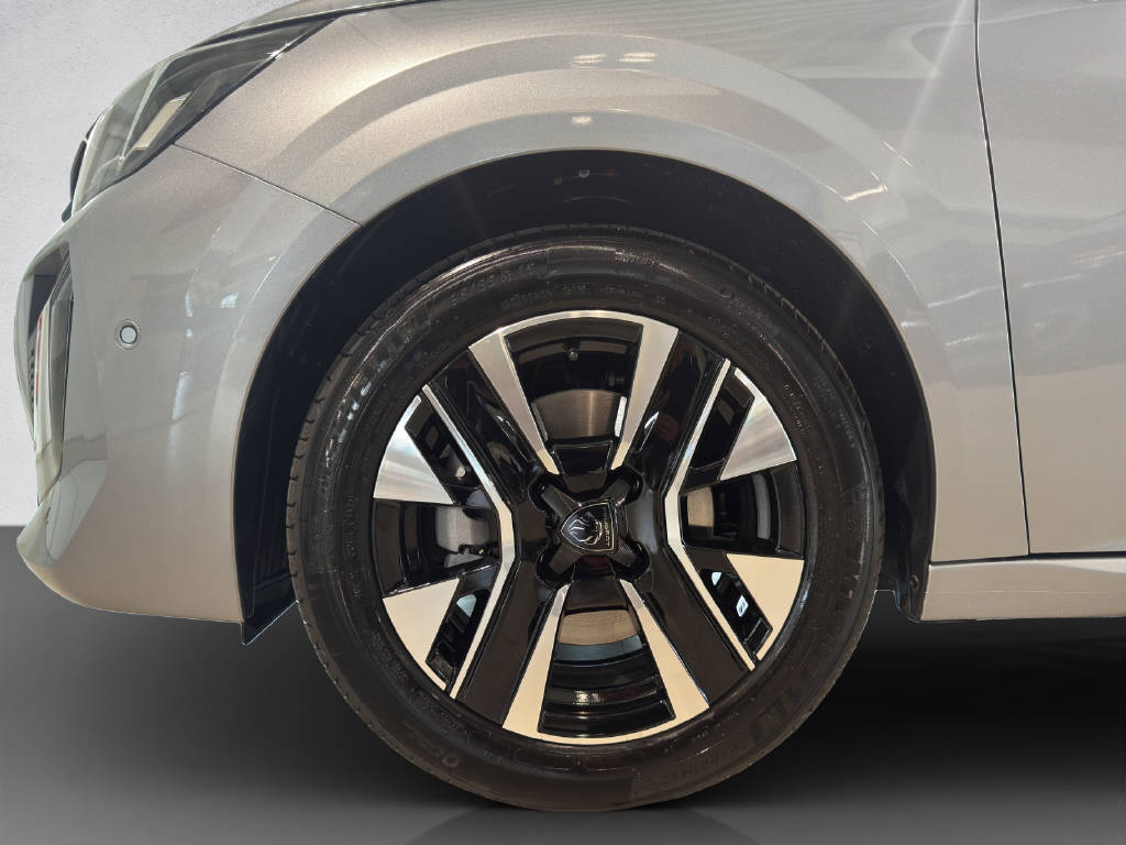 PEUGEOT 208 1.2 Hybrid Allure-image-6