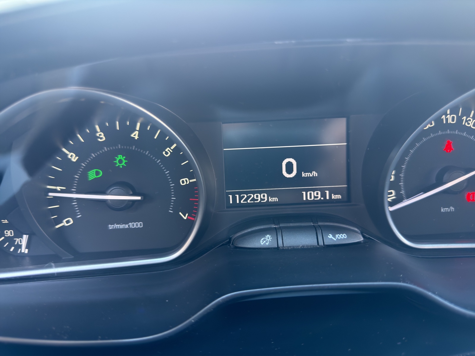 PEUGEOT 208 1.2 PureTech GT Line-image-10