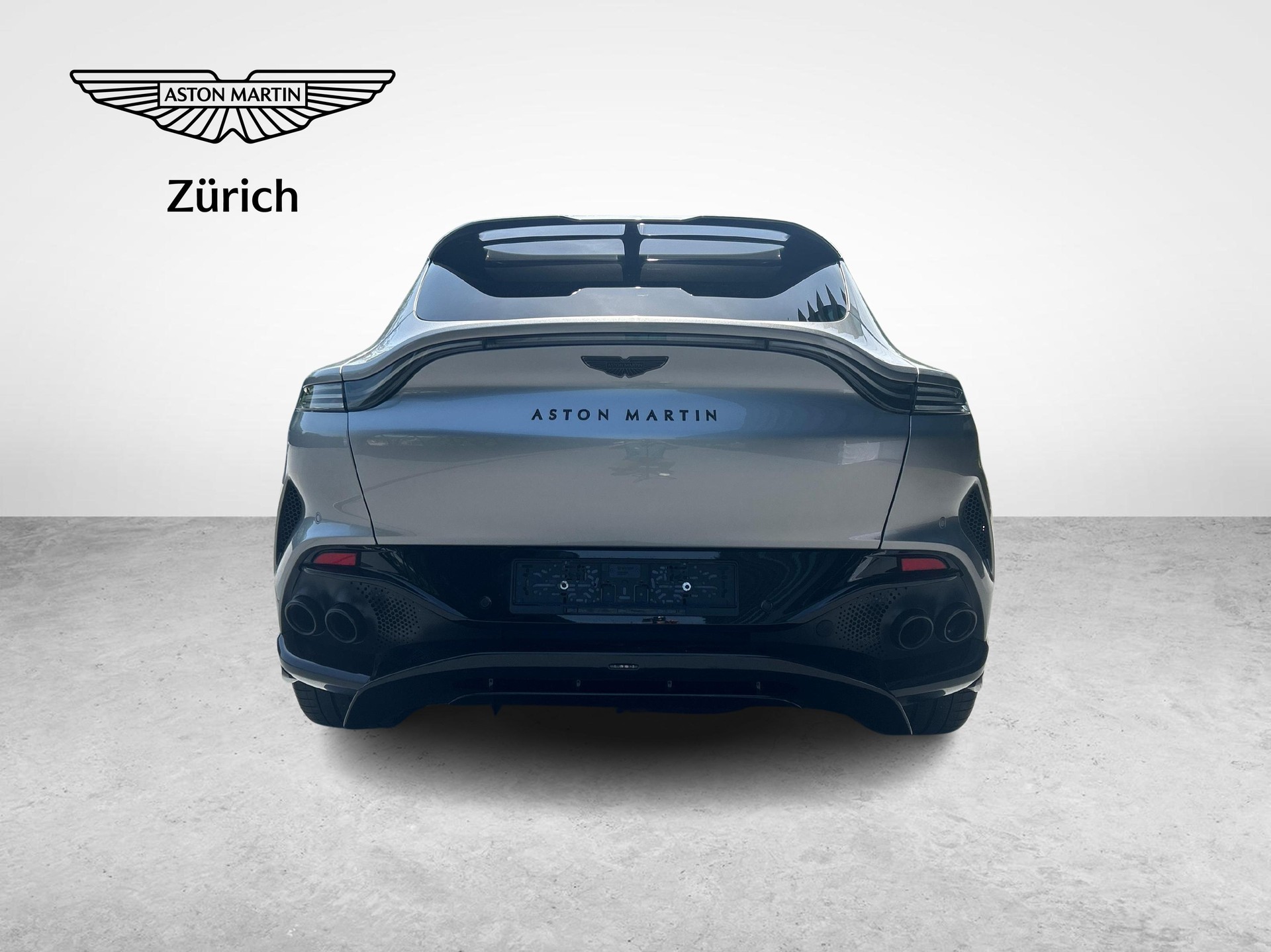 ASTON MARTIN DBX 707 4.0 V8 Bi-Turbo-showroom-element-3