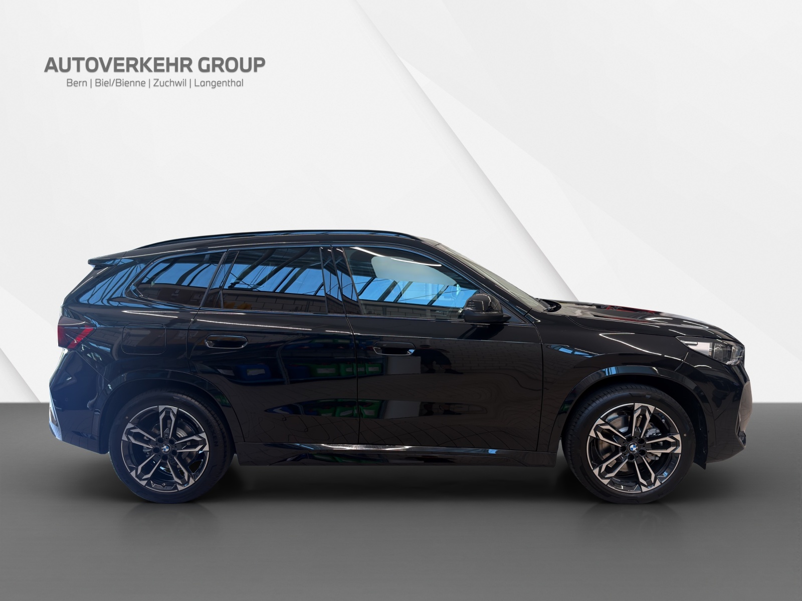 BMW iX1 xDrive 30 M Sport Edition-image-6