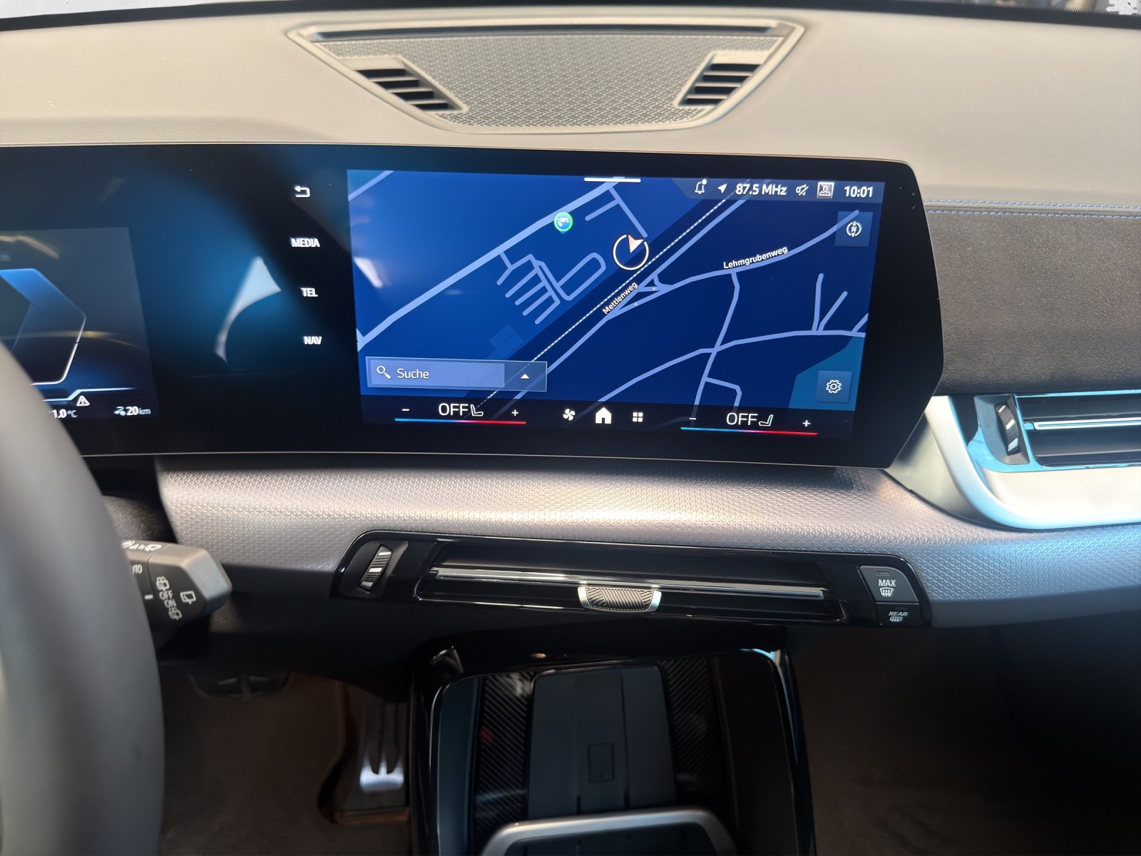 BMW iX1 xDrive 30 M Sport Edition-image-12