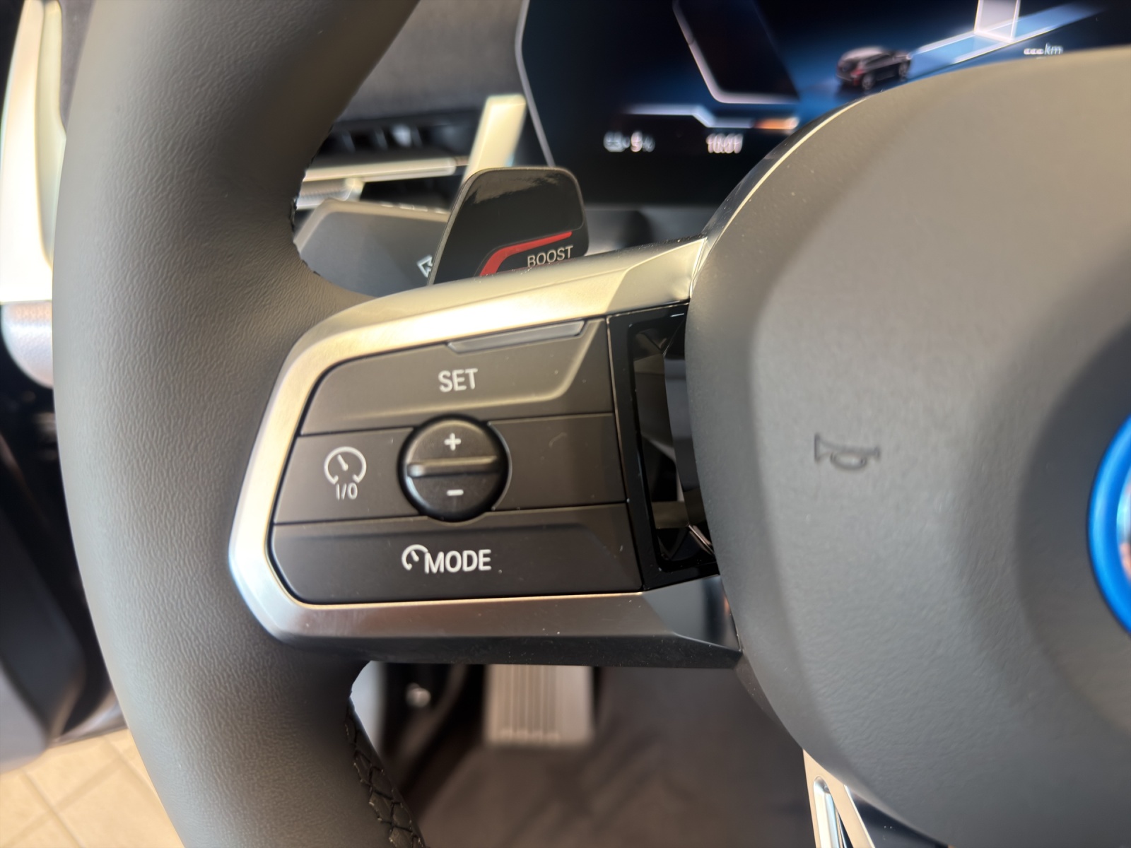 BMW iX1 xDrive 30 M Sport Edition-image-16