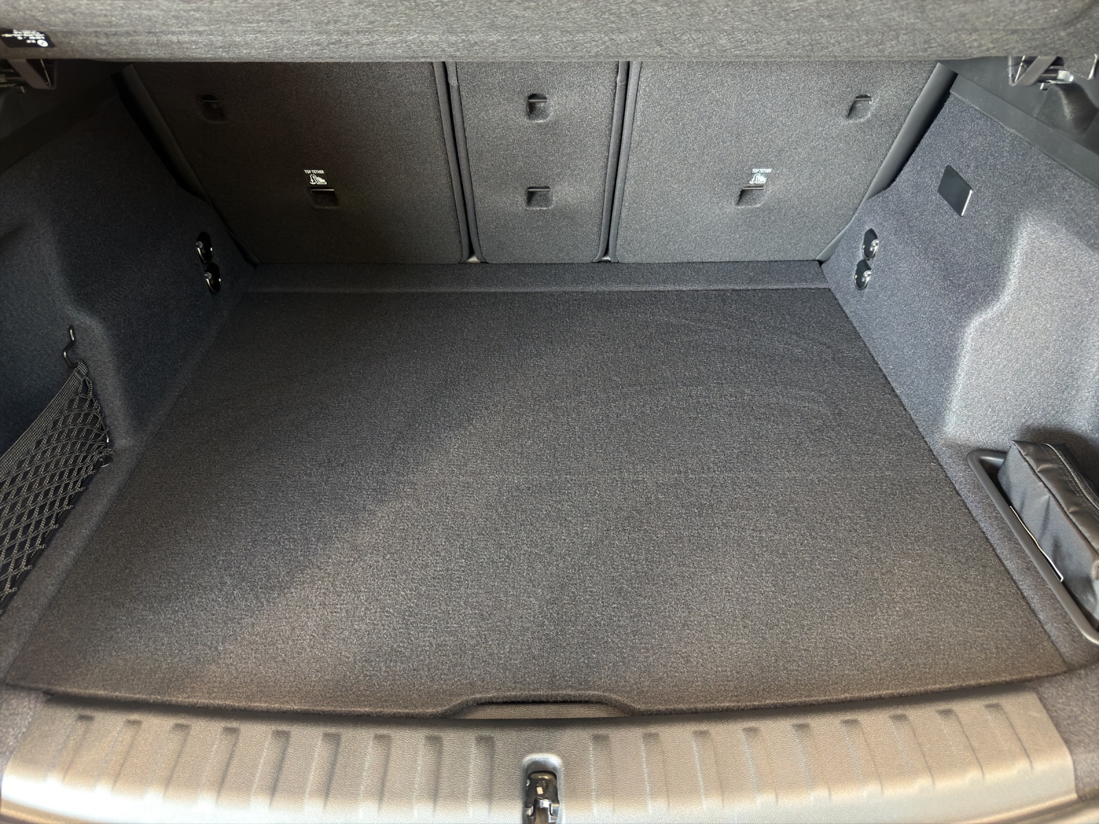 BMW iX1 xDrive 30 M Sport Edition-image-14