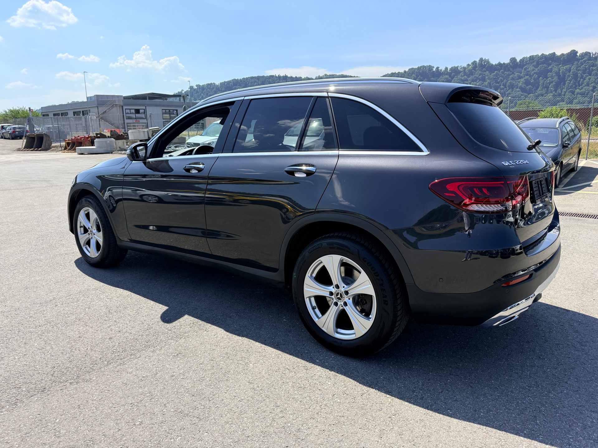 MERCEDES-BENZ GLC 220 d 4Matic 9G-Tronic-image-8