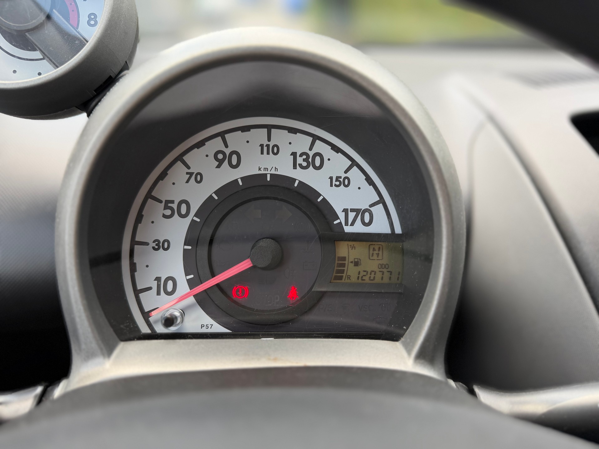 PEUGEOT 107 1.0 Black&Silver BMP5-image-8
