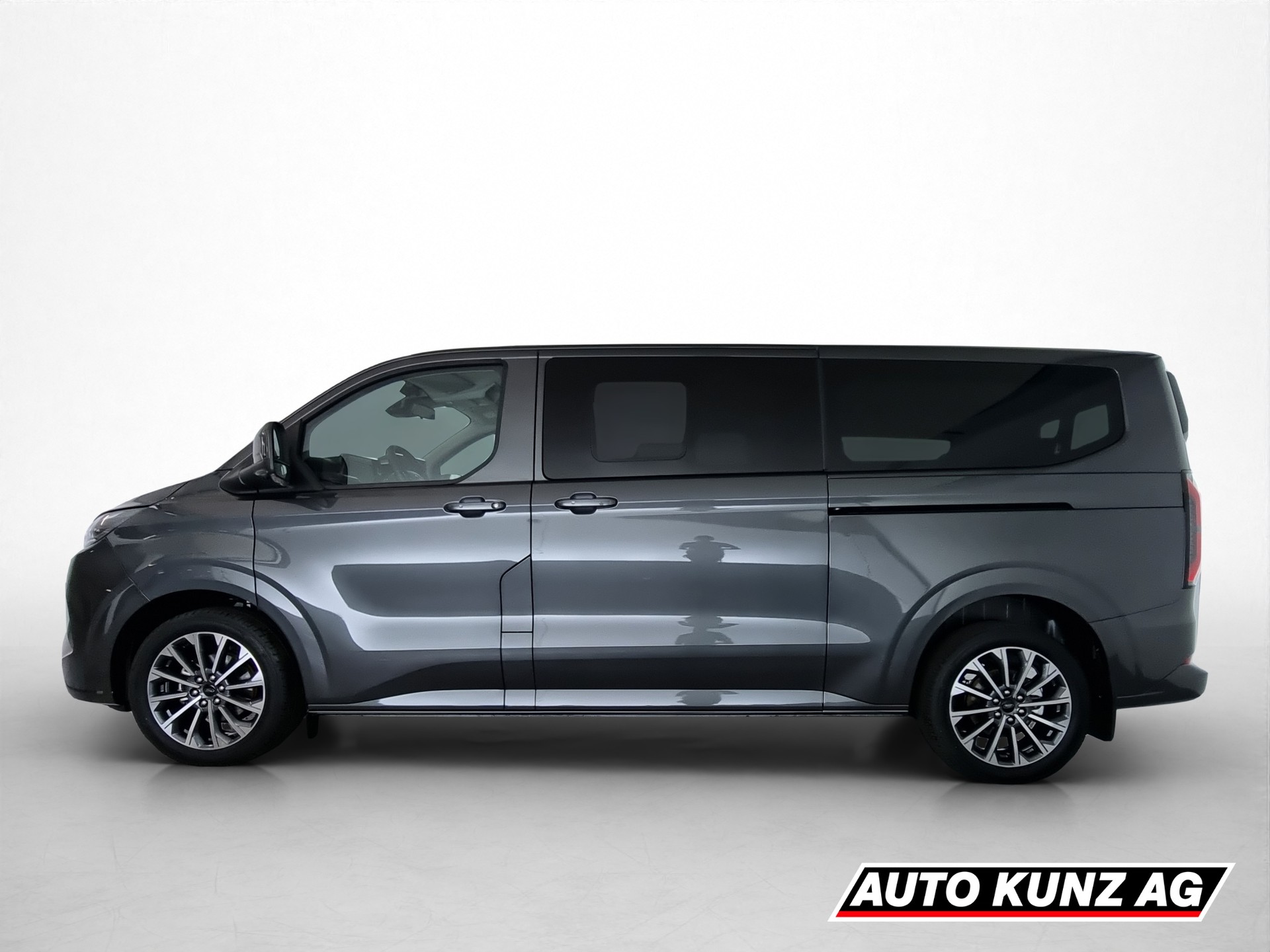 FORD Tourneo Custom Titanium X L2H1 8-Plätzer-showroom-element-2