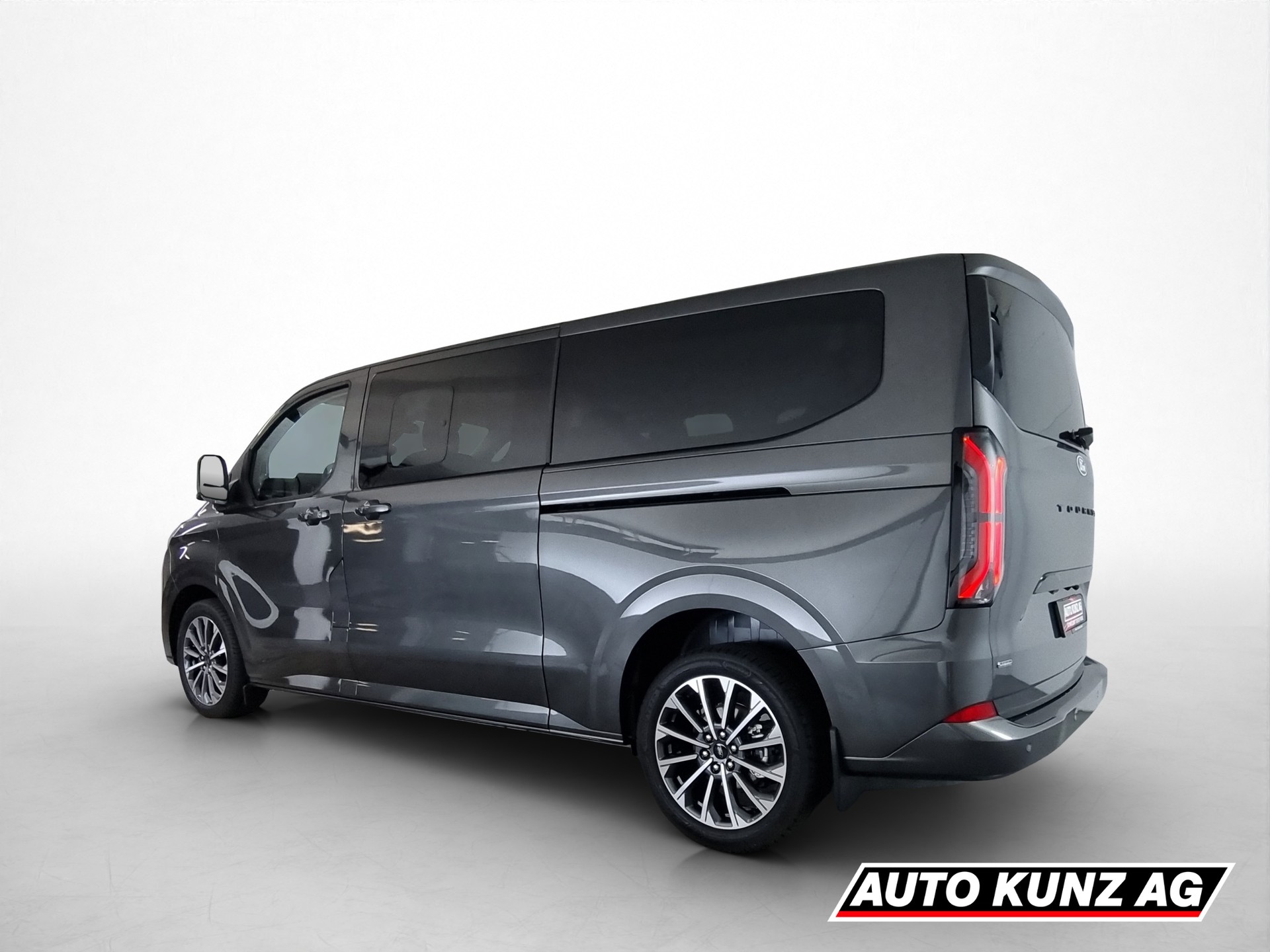 FORD Tourneo Custom Titanium X L2H1 8-Plätzer-showroom-element-3