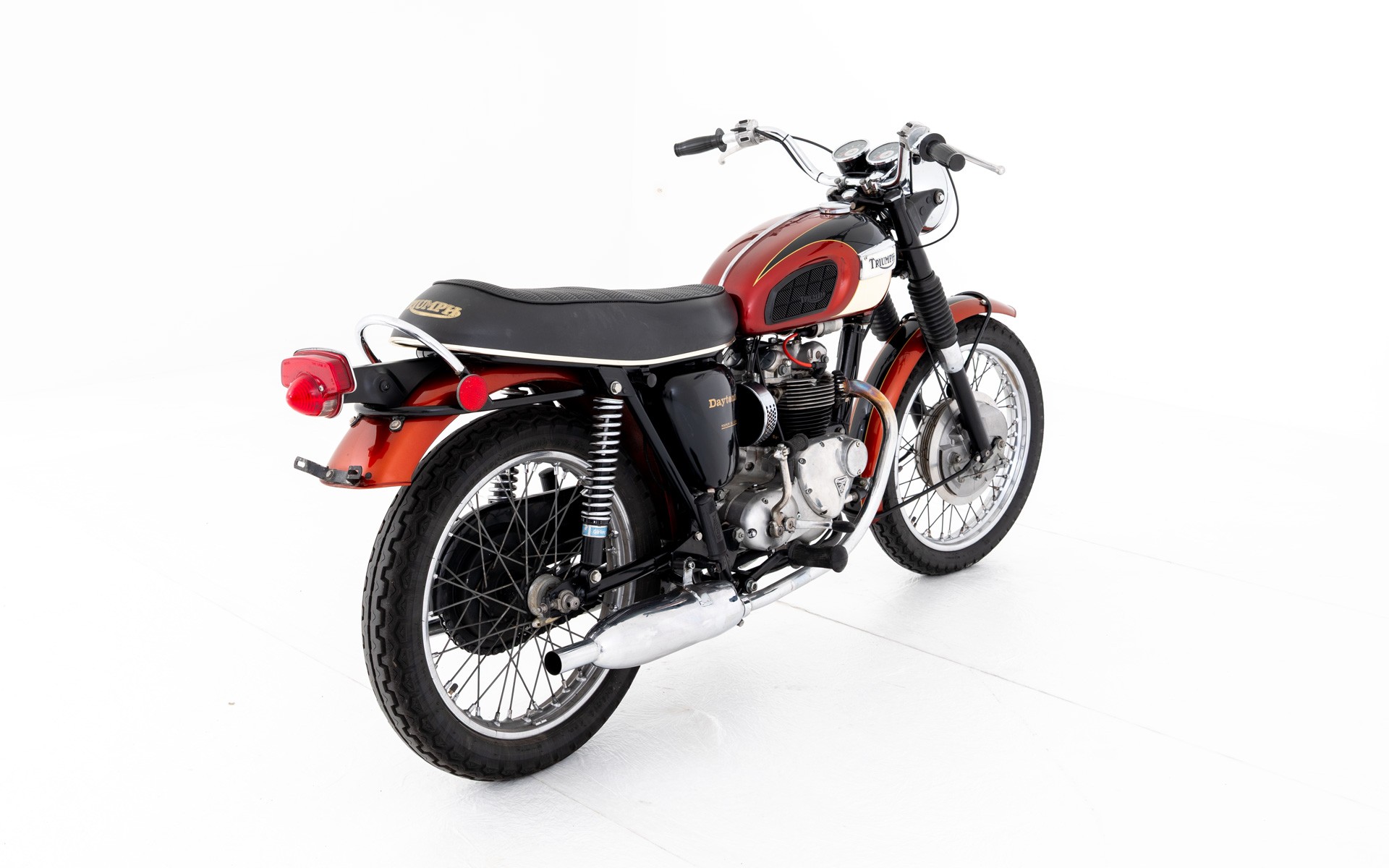 TRIUMPH T 100P-image-2