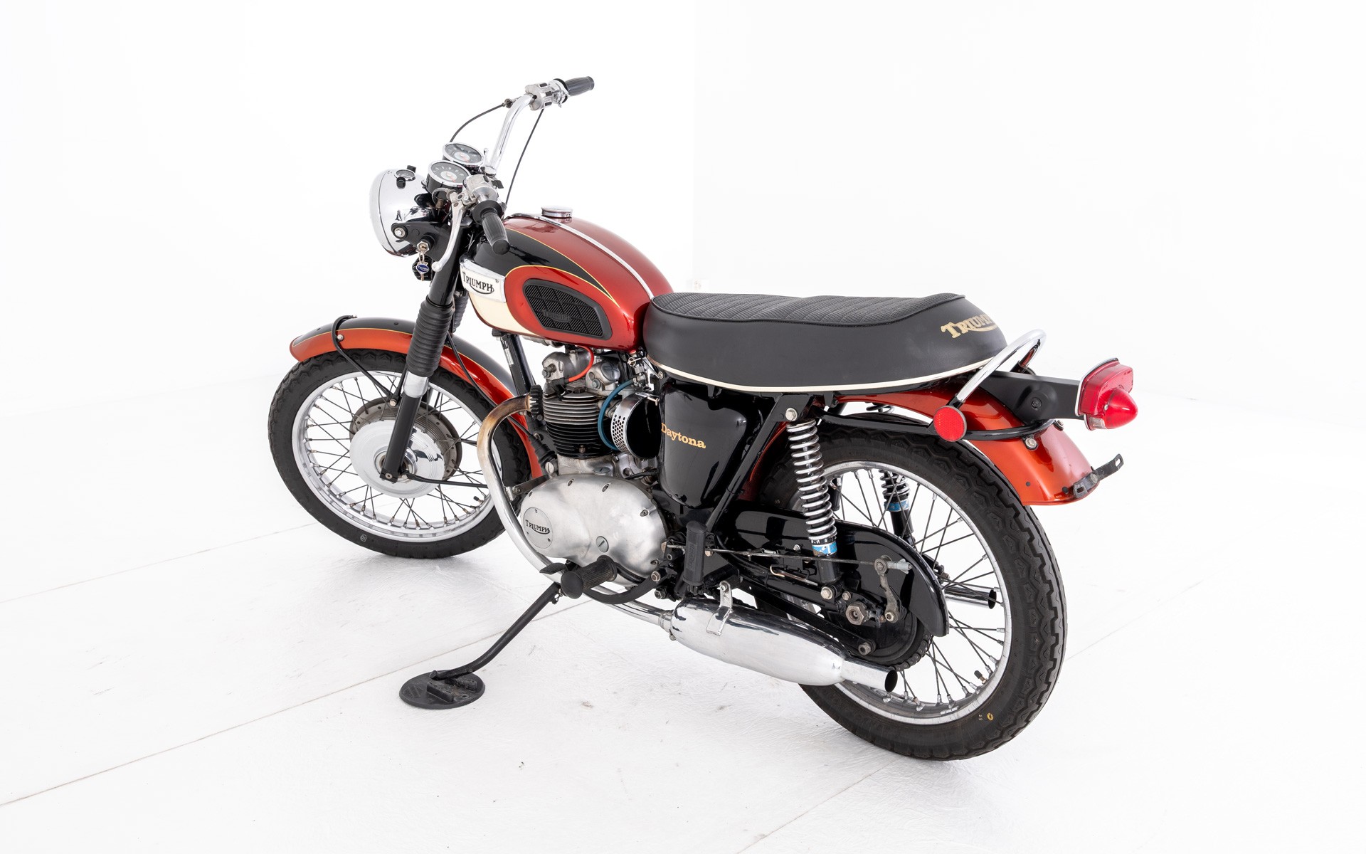 TRIUMPH T 100P-image-3