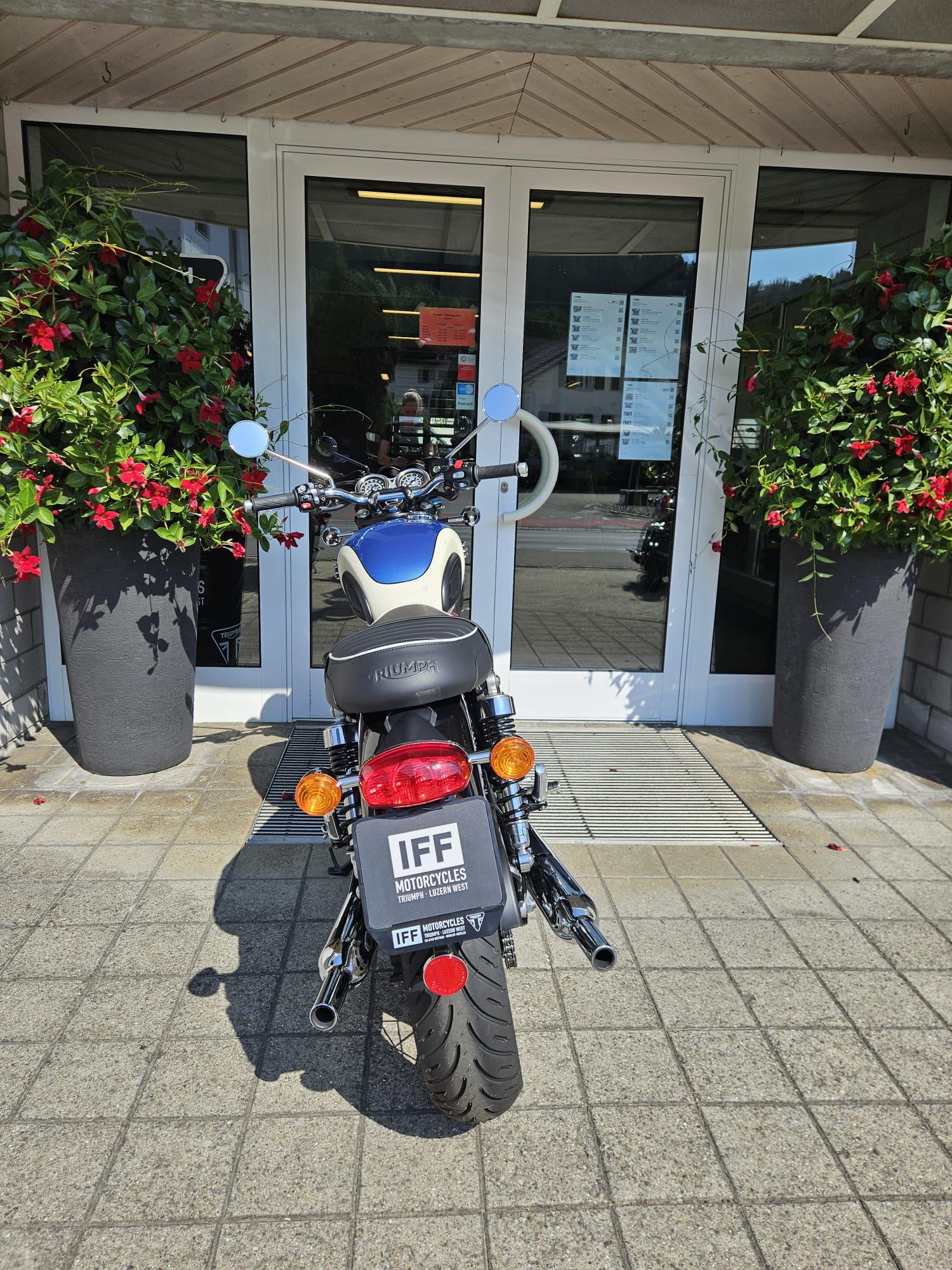 TRIUMPH Bonneville T120-image-5