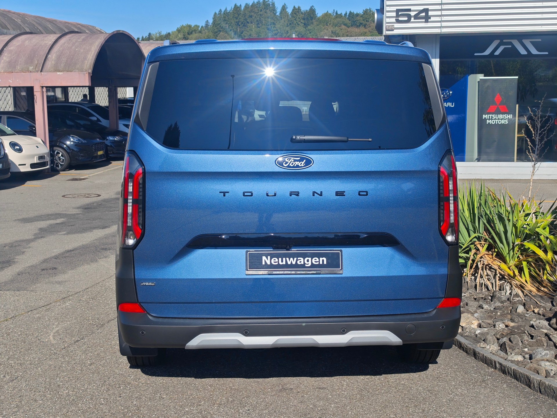 FORD Tourneo Bus 340 L1H1 PHEV Active-image-6