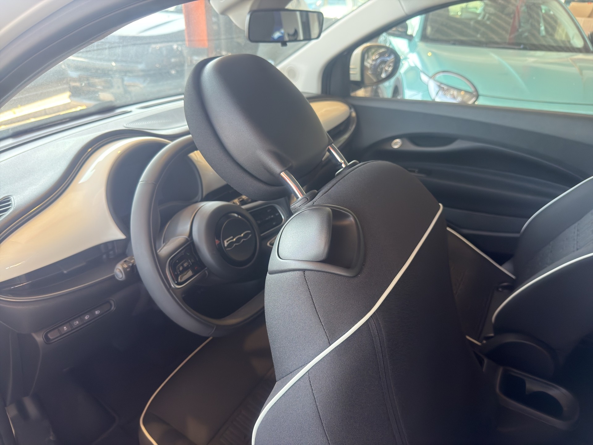 FIAT 500 Electric Cult 320KM Pack Comfort-image-49