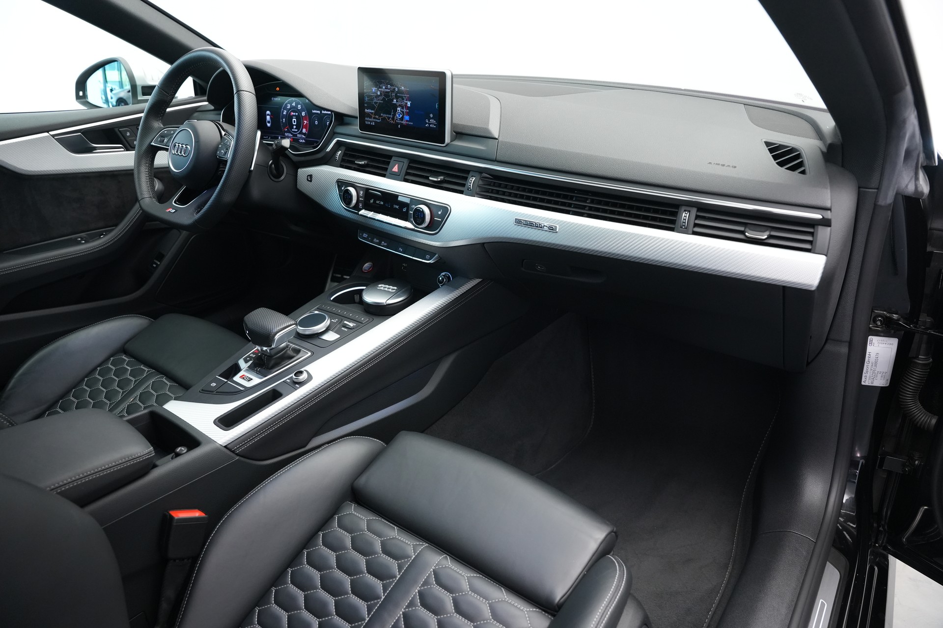 AUDI RS5 Coupé 2.9 TFSI quattro tiptronic *CH-Fahrzeug* *Head-Up* *Assistenzpaket*-image-10